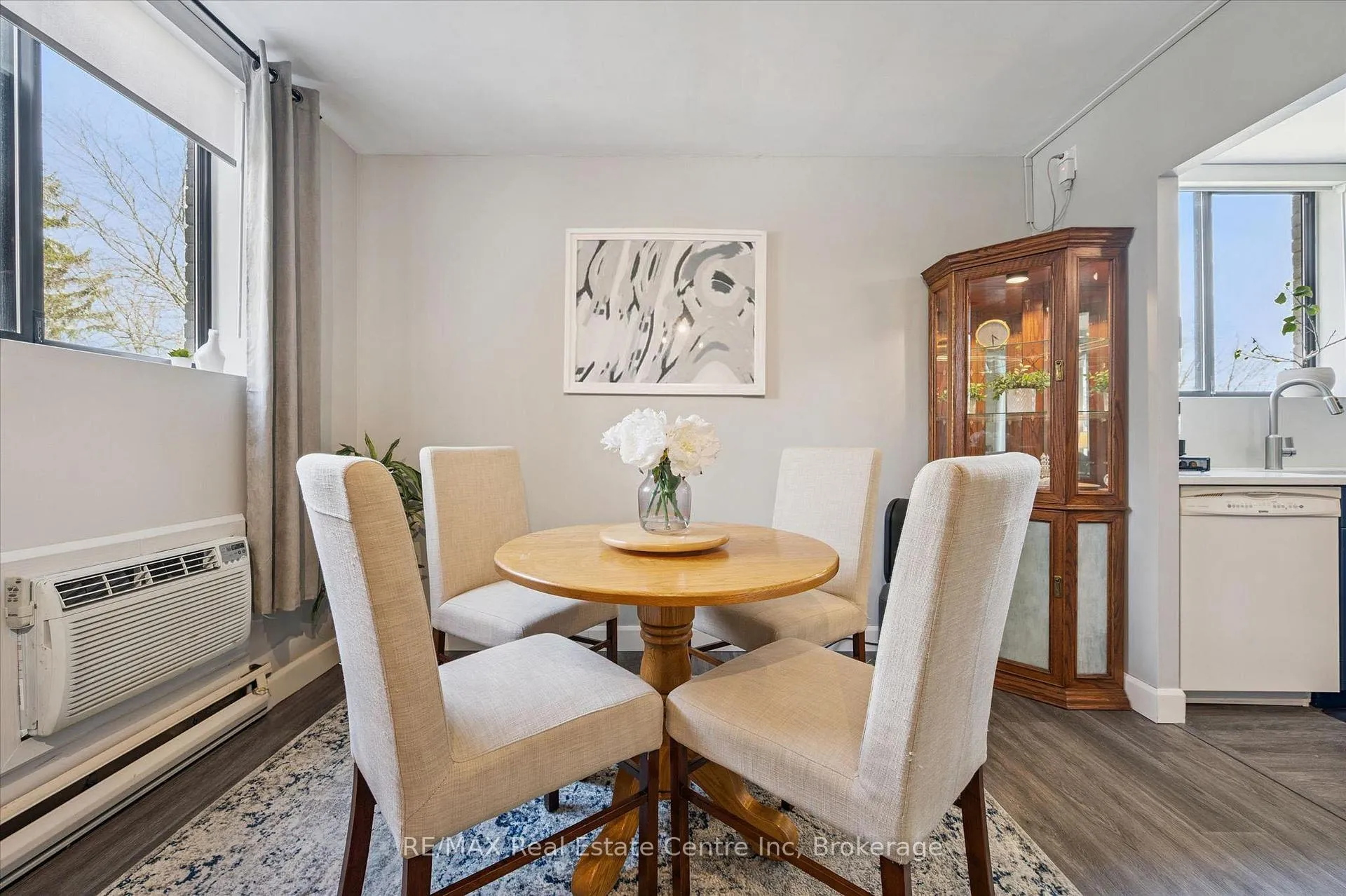 Photo 6 of Unit 302, 89 Westwood Road, Guelph, Willow West/Sugarbush/West Acres — HOMEH