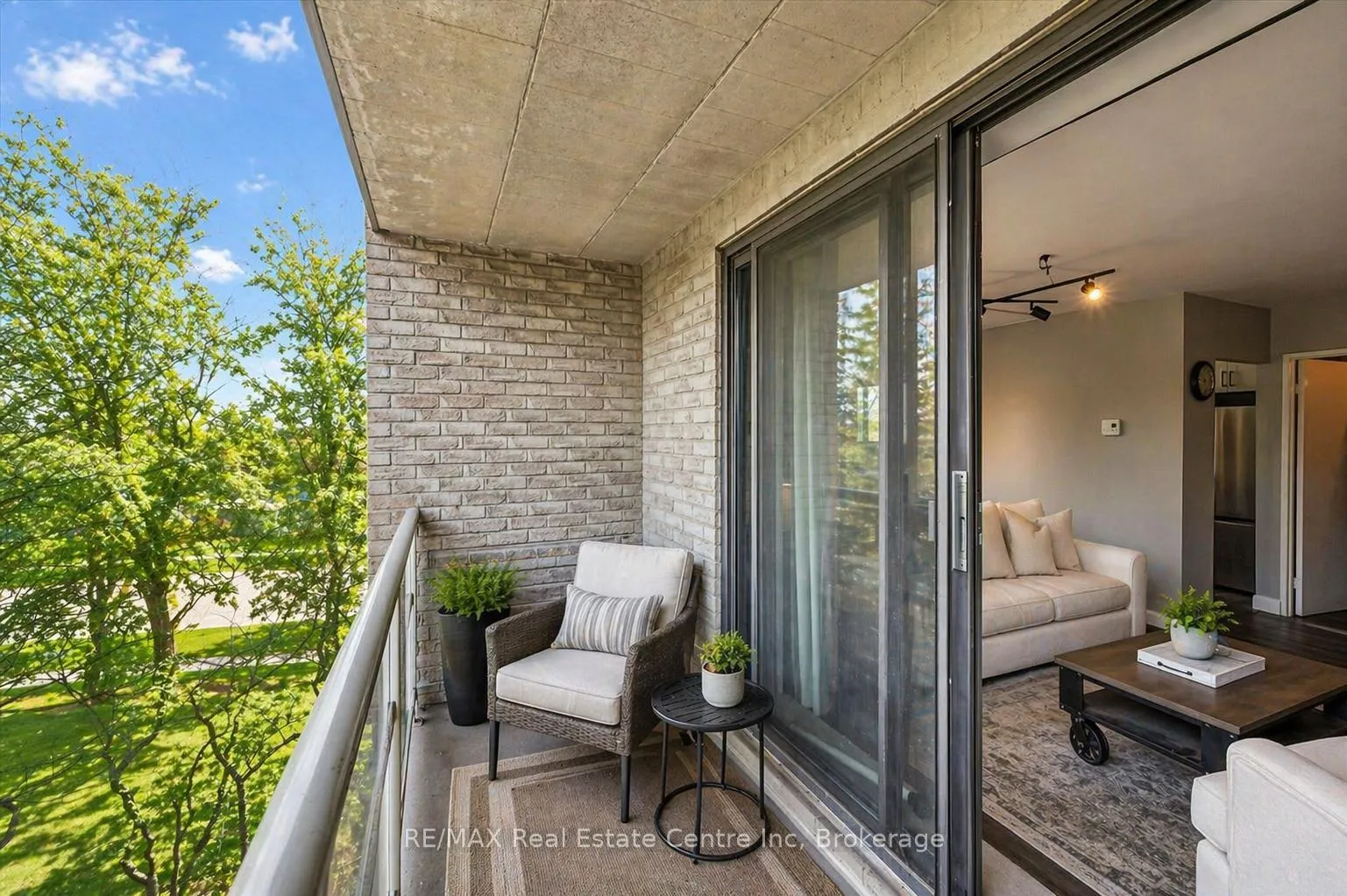 Photo 12 of Unit 302, 89 Westwood Road, Guelph, Willow West/Sugarbush/West Acres — HOMEH