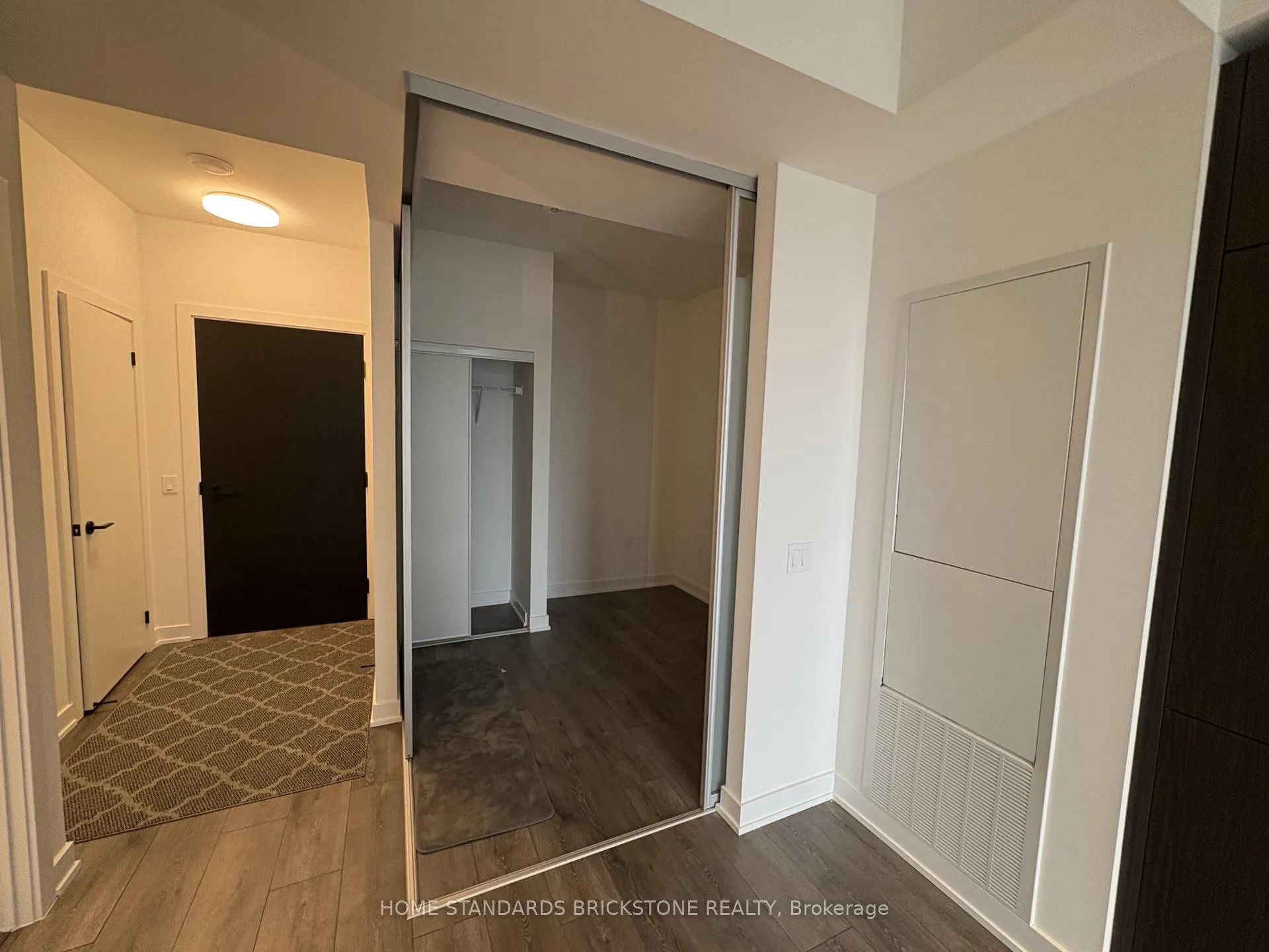 Photo 11 of Unit 2106, 117 Broadway Avenue, Toronto, Mount Pleasant West — HOMEH