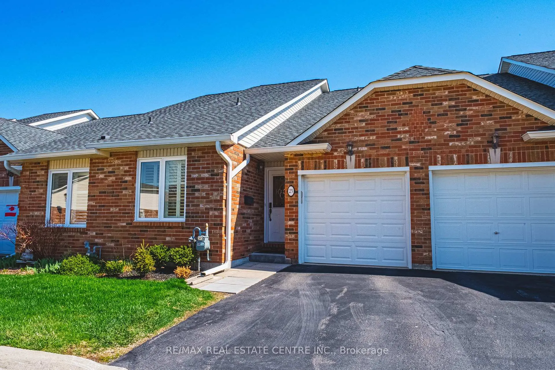Photo 2 of Unit 25, 222 Fellowes Crescent, Hamilton, Waterdown — HOMEH