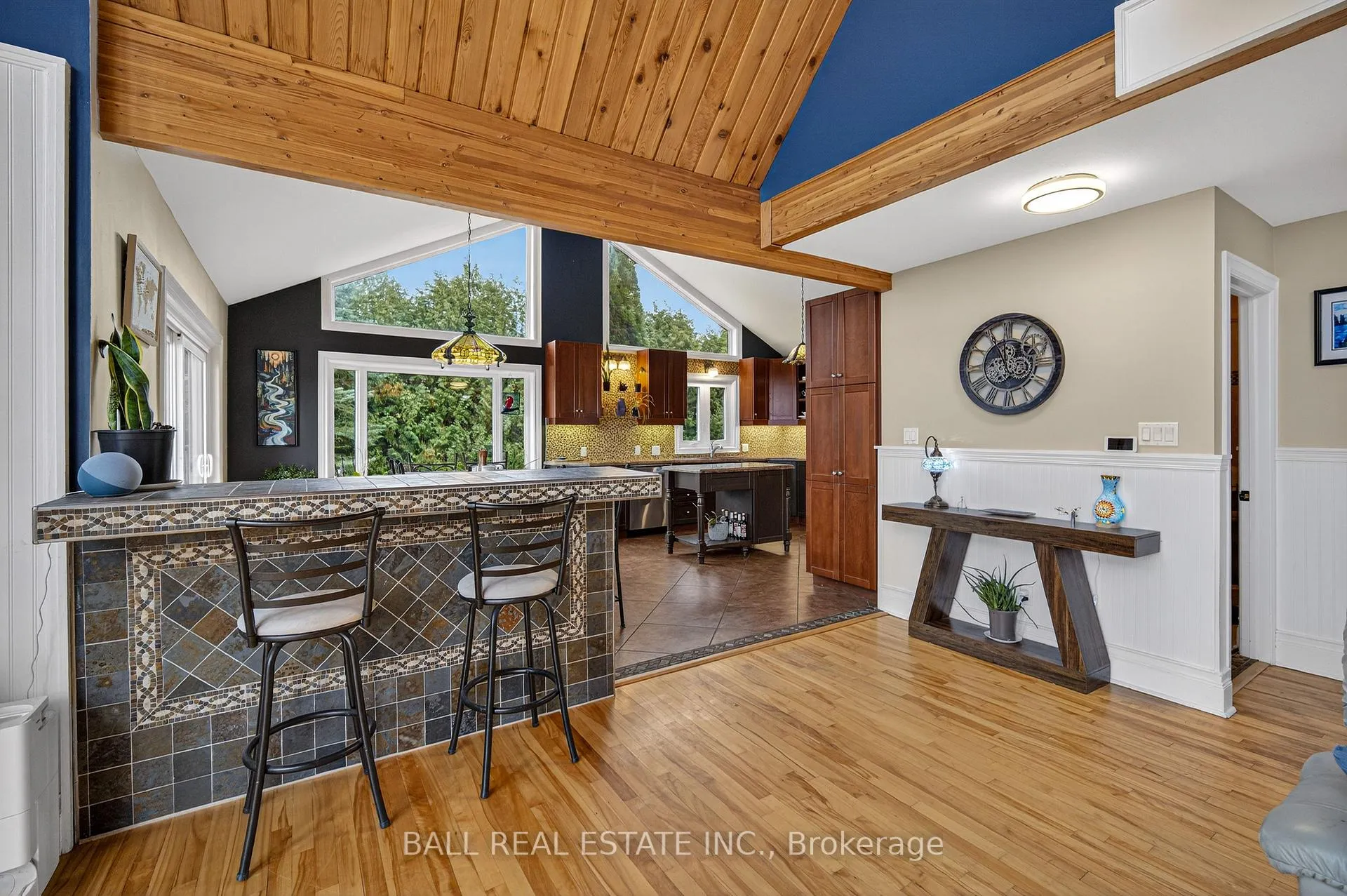 Photo 13 of 151 Peller Court, Kawartha Lakes, Verulam — HOMEH