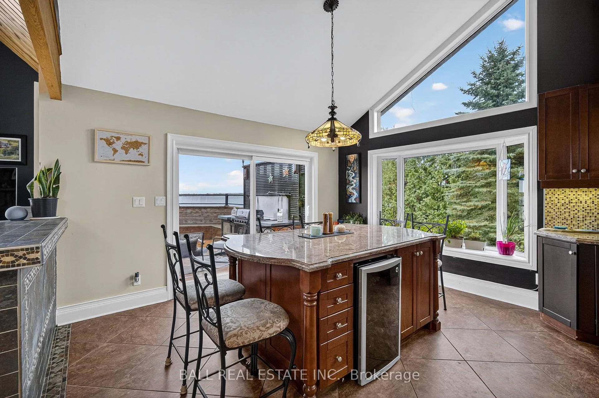 Photo 14 of 151 Peller Court, Kawartha Lakes, Verulam — HOMEH