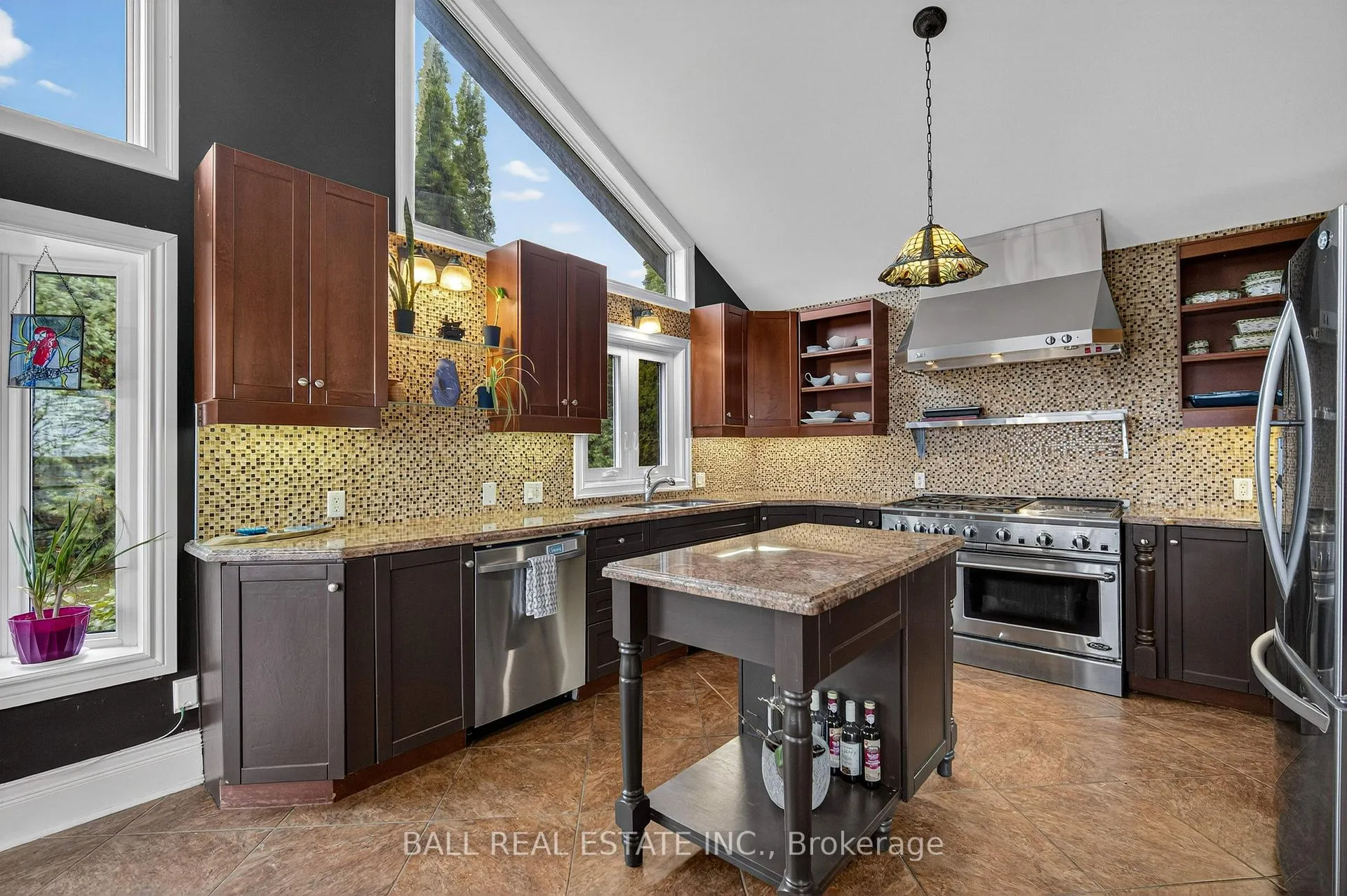 Photo 15 of 151 Peller Court, Kawartha Lakes, Verulam — HOMEH
