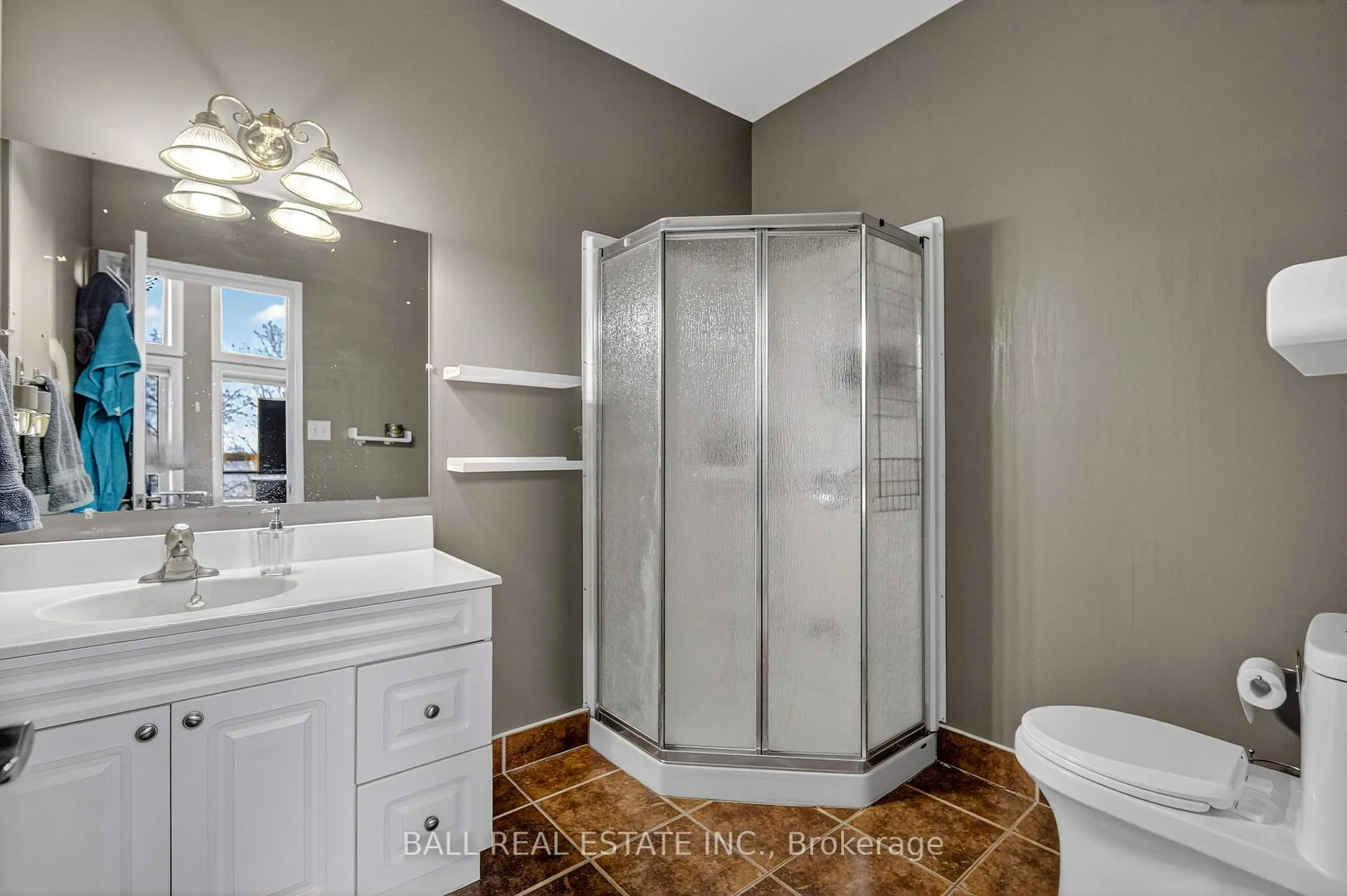 Photo 42 of 151 Peller Court, Kawartha Lakes, Verulam — HOMEH