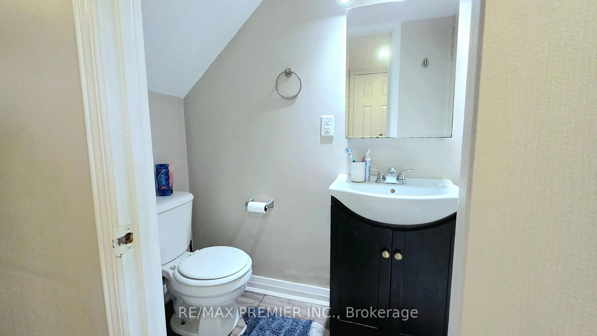 Photo 12 of 75 Auburn Avenue, Toronto, Corso Italia-Davenport — HOMEH