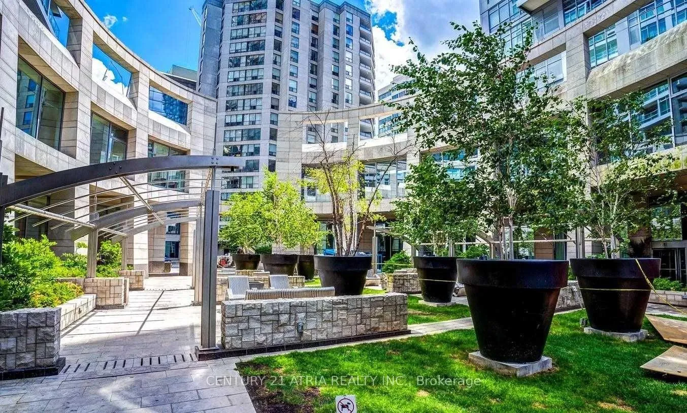 Photo 14 of Unit 1803, 2181 Yonge Street, Toronto, Mount Pleasant West — HOMEH