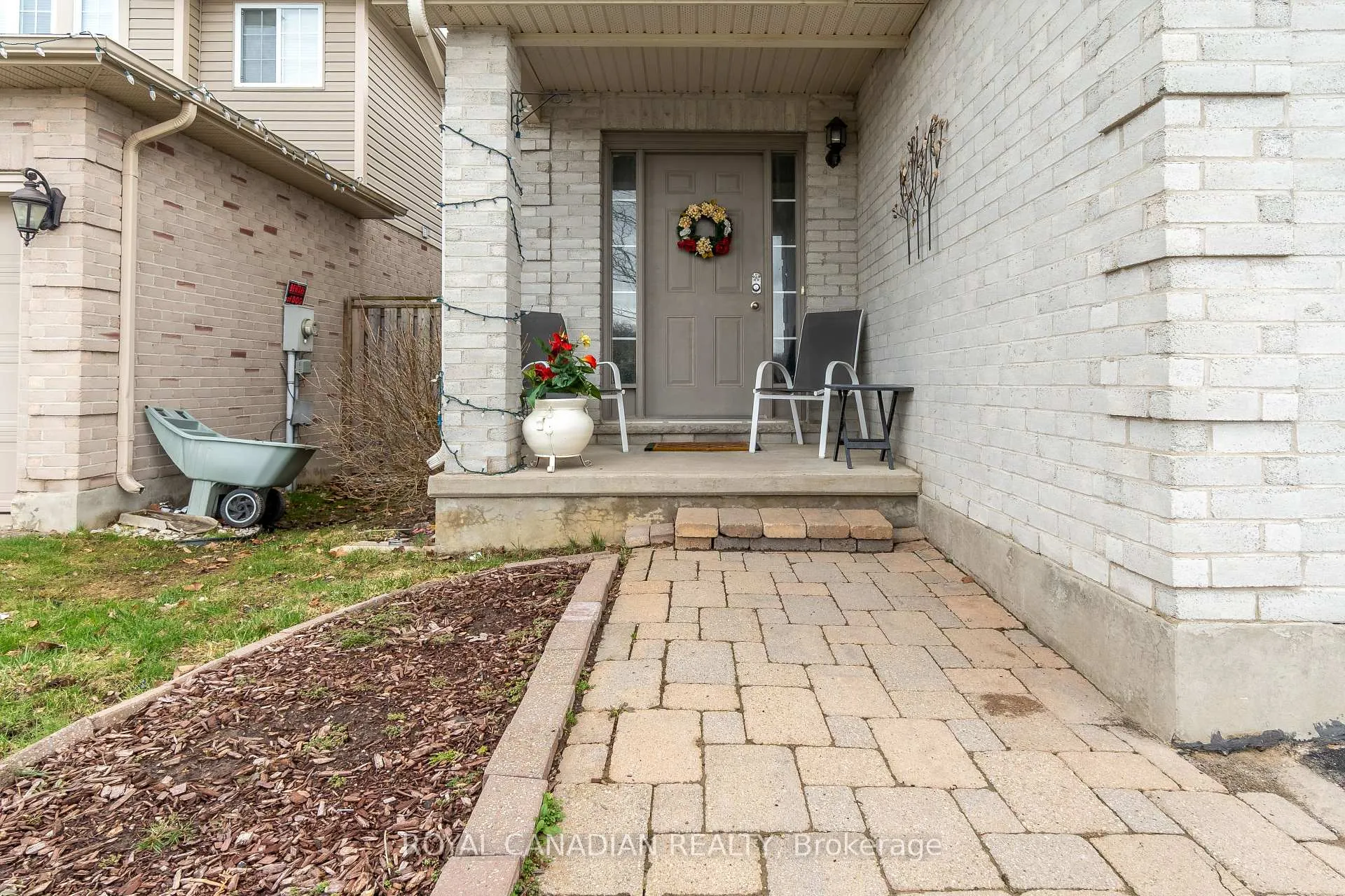 Photo 3 of 1723 Stackhouse Avenue, London, North C — HOMEH