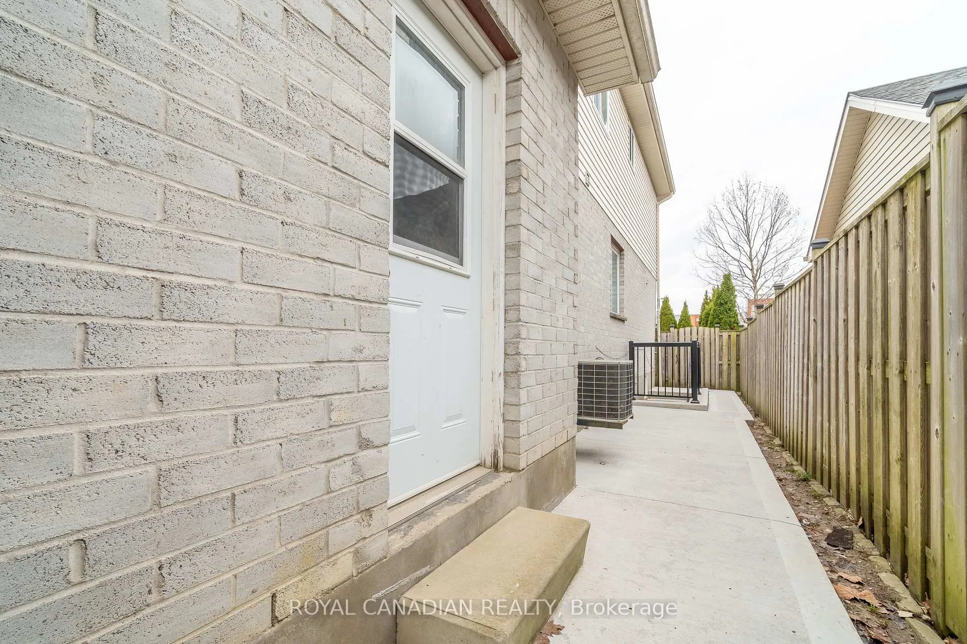 Photo 45 of 1723 Stackhouse Avenue, London, North C — HOMEH