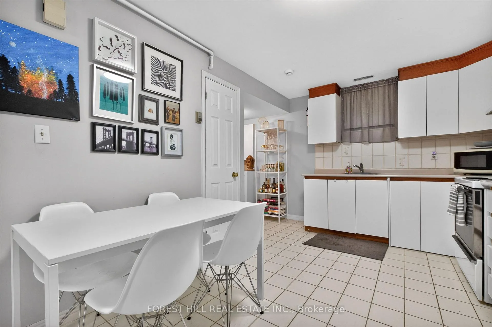 Photo 9 of Unit Lower, 14 Concord Avenue, Toronto, Palmerston-Little Italy — HOMEH
