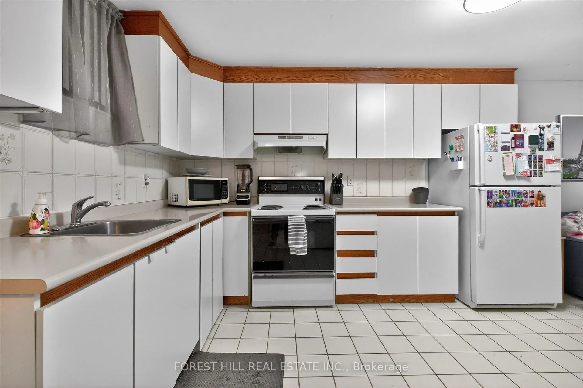 Photo 11 of Unit Lower, 14 Concord Avenue, Toronto, Palmerston-Little Italy — HOMEH