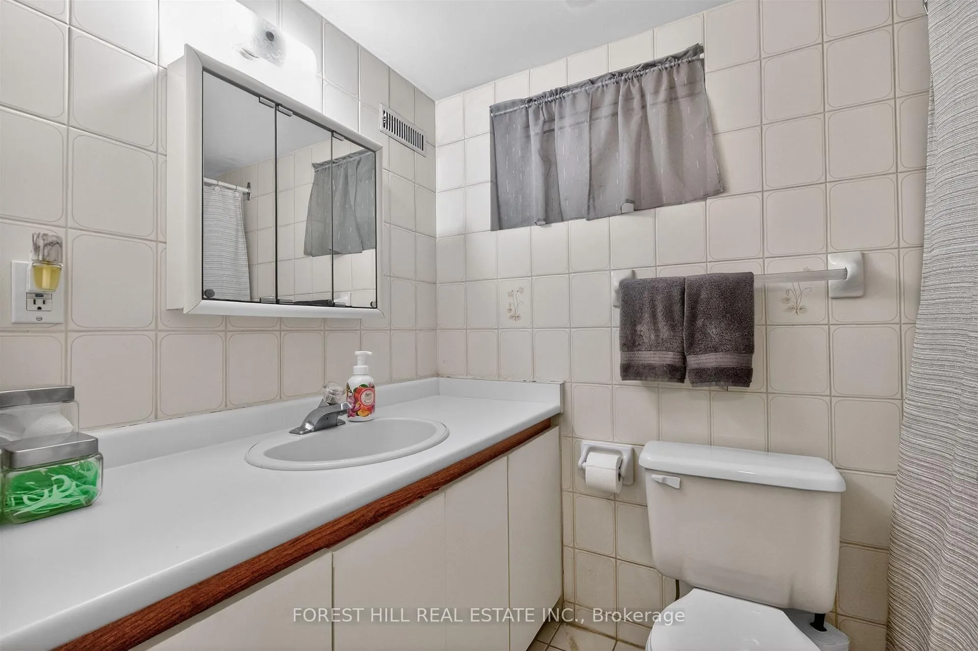Photo 20 of Unit Lower, 14 Concord Avenue, Toronto, Palmerston-Little Italy — HOMEH