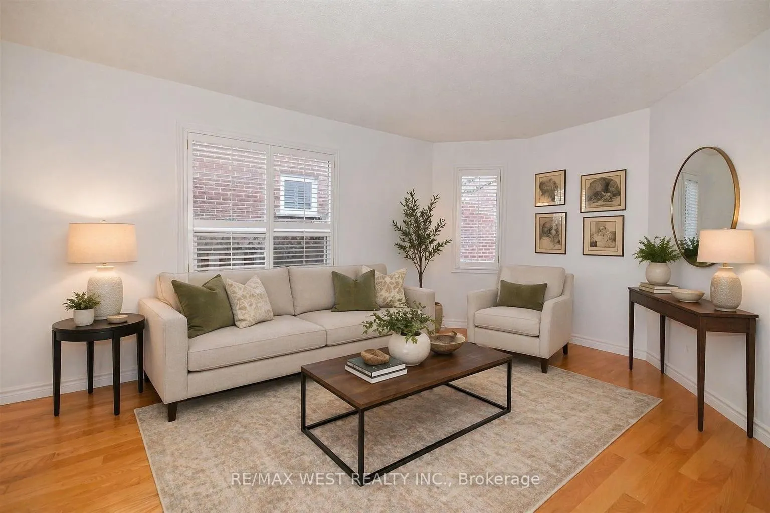 Photo 4 of 80 Edmund Seager Drive, Vaughan, Uplands — HOMEH