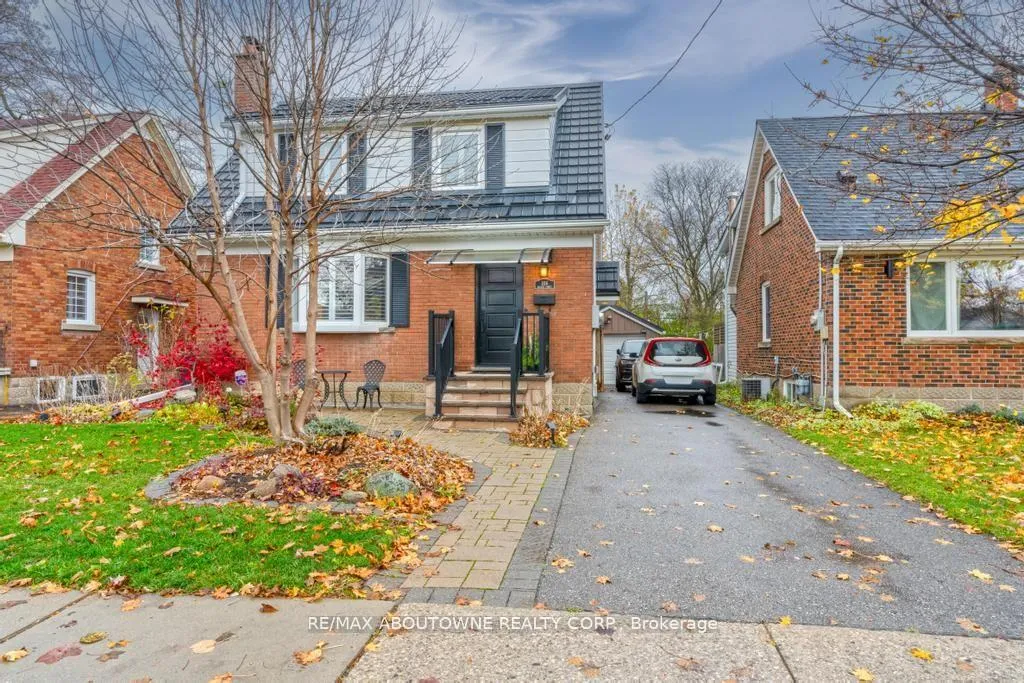 Front of 106 Elliott Street