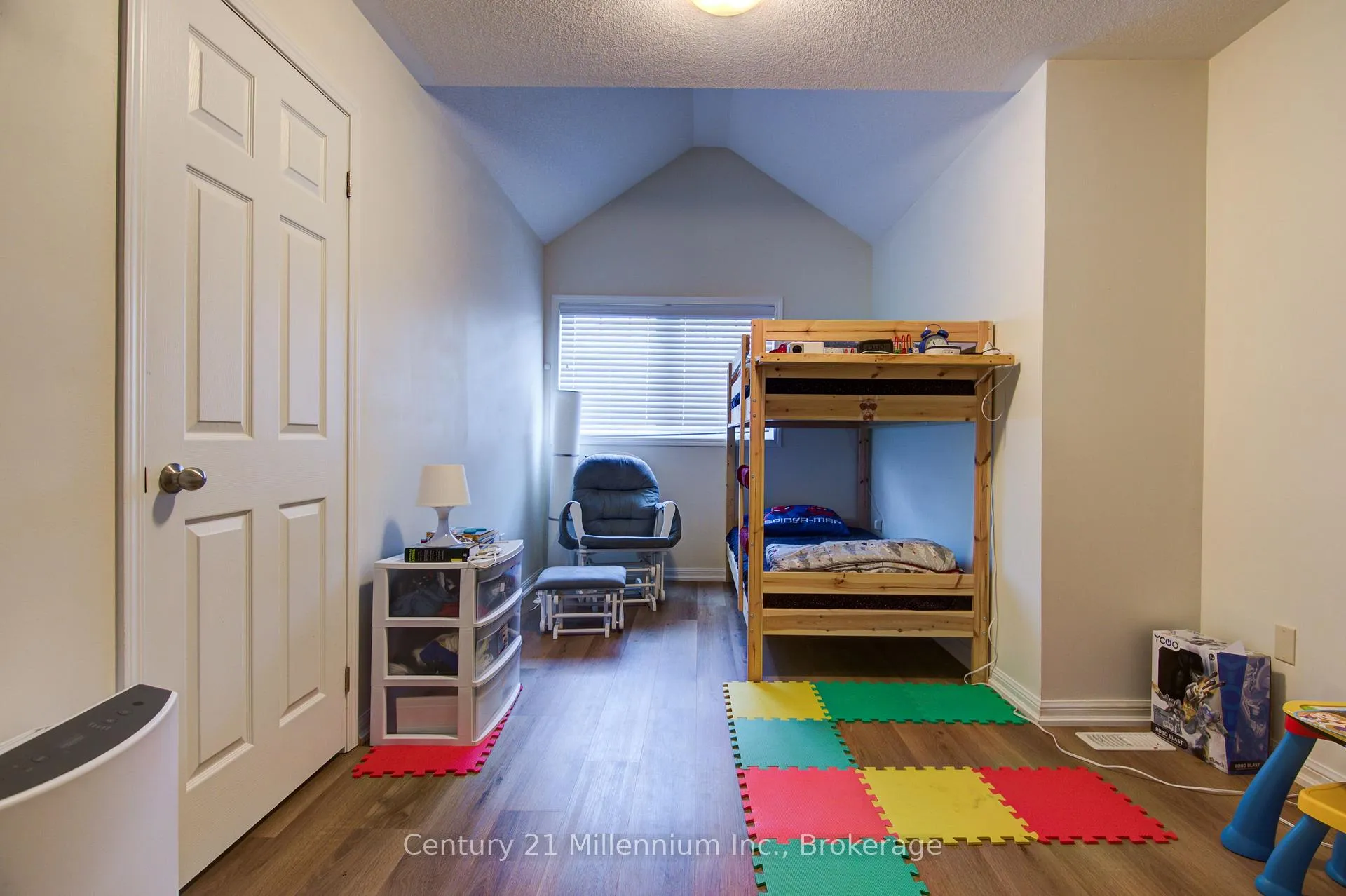 Photo 14 of 10 Providence Way, Wasaga Beach — HOMEH
