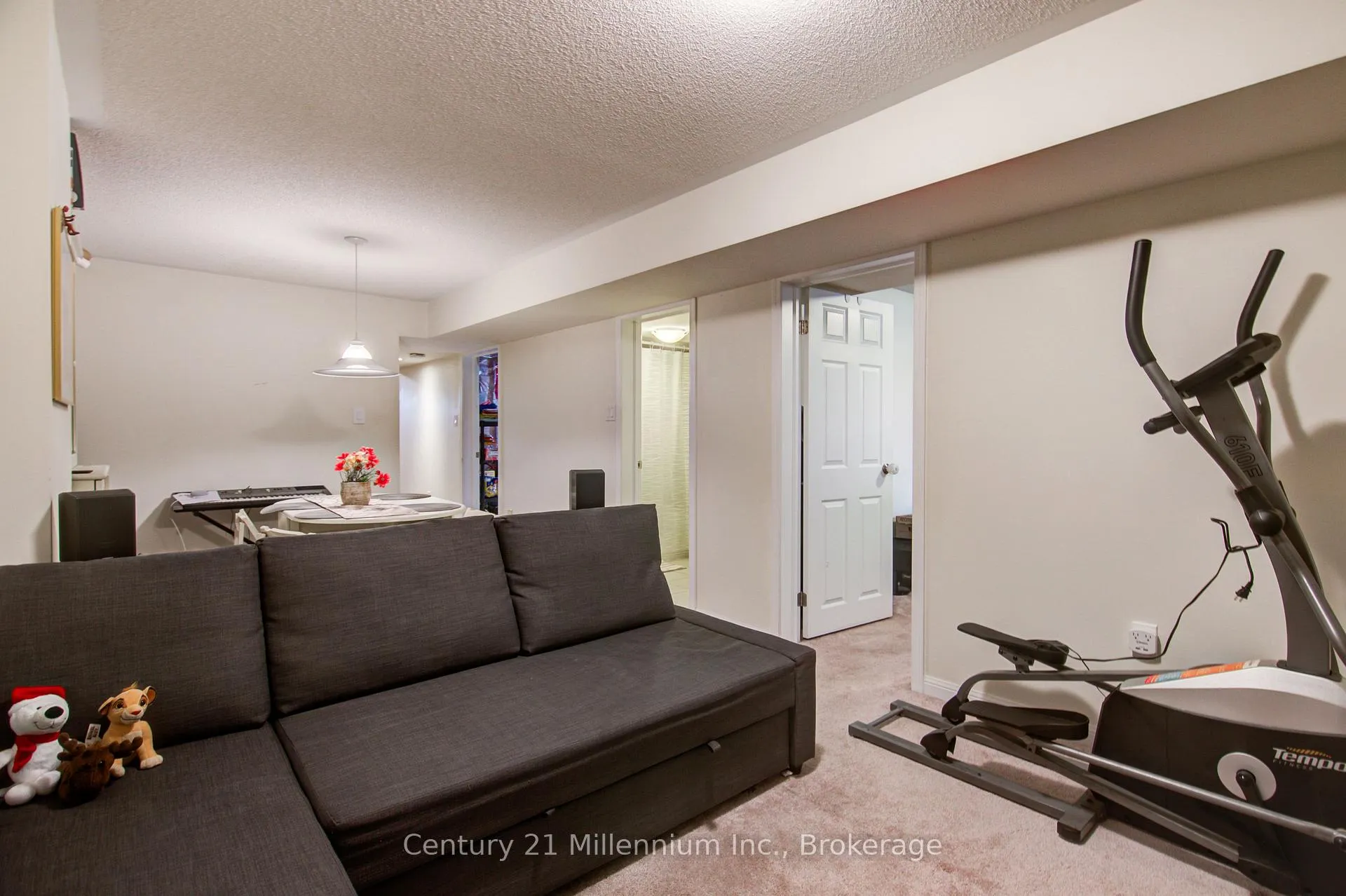 Photo 16 of 10 Providence Way, Wasaga Beach — HOMEH