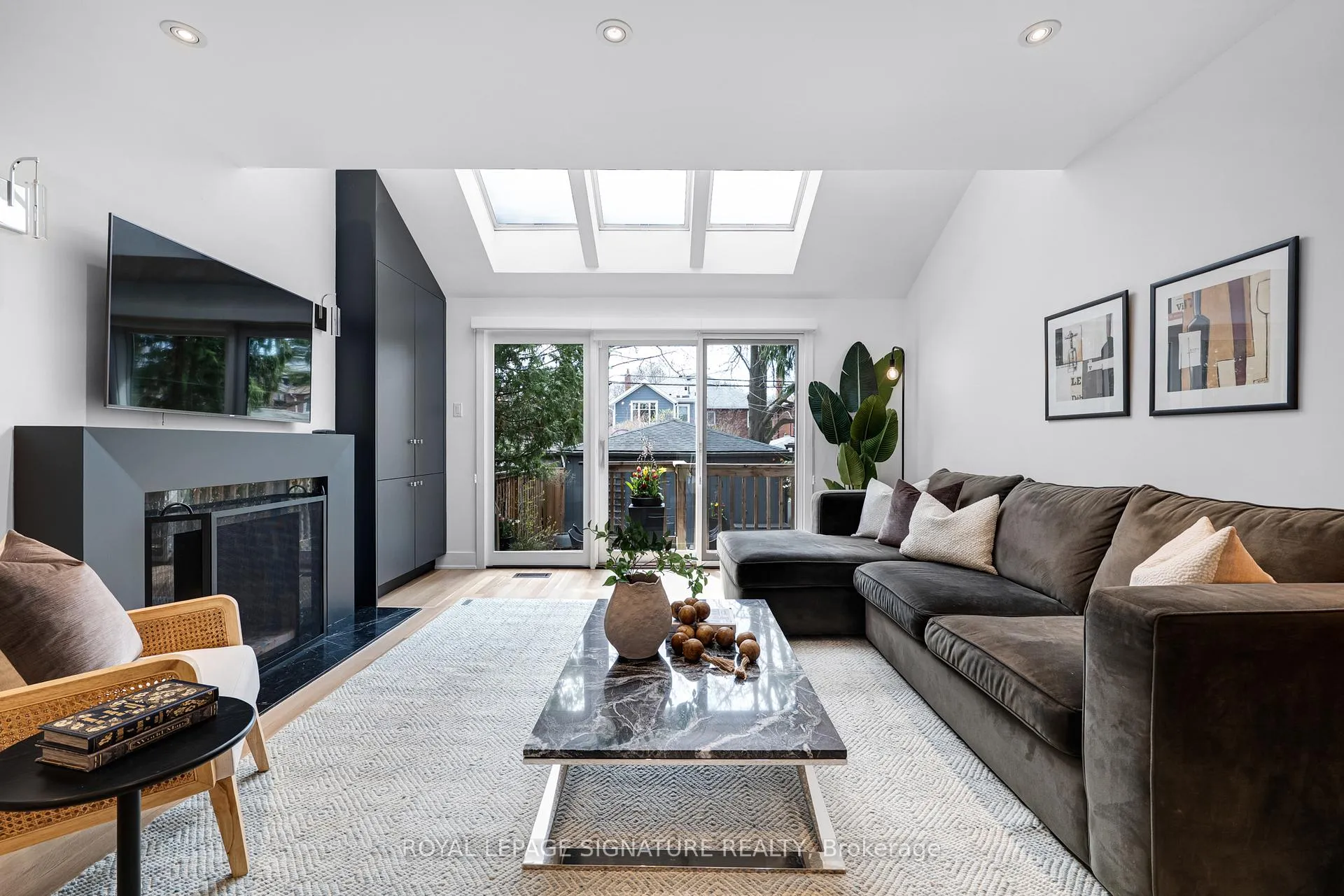 Photo 3 of 189 Bedford Park Avenue, Toronto, Lawrence Park North — HOMEH