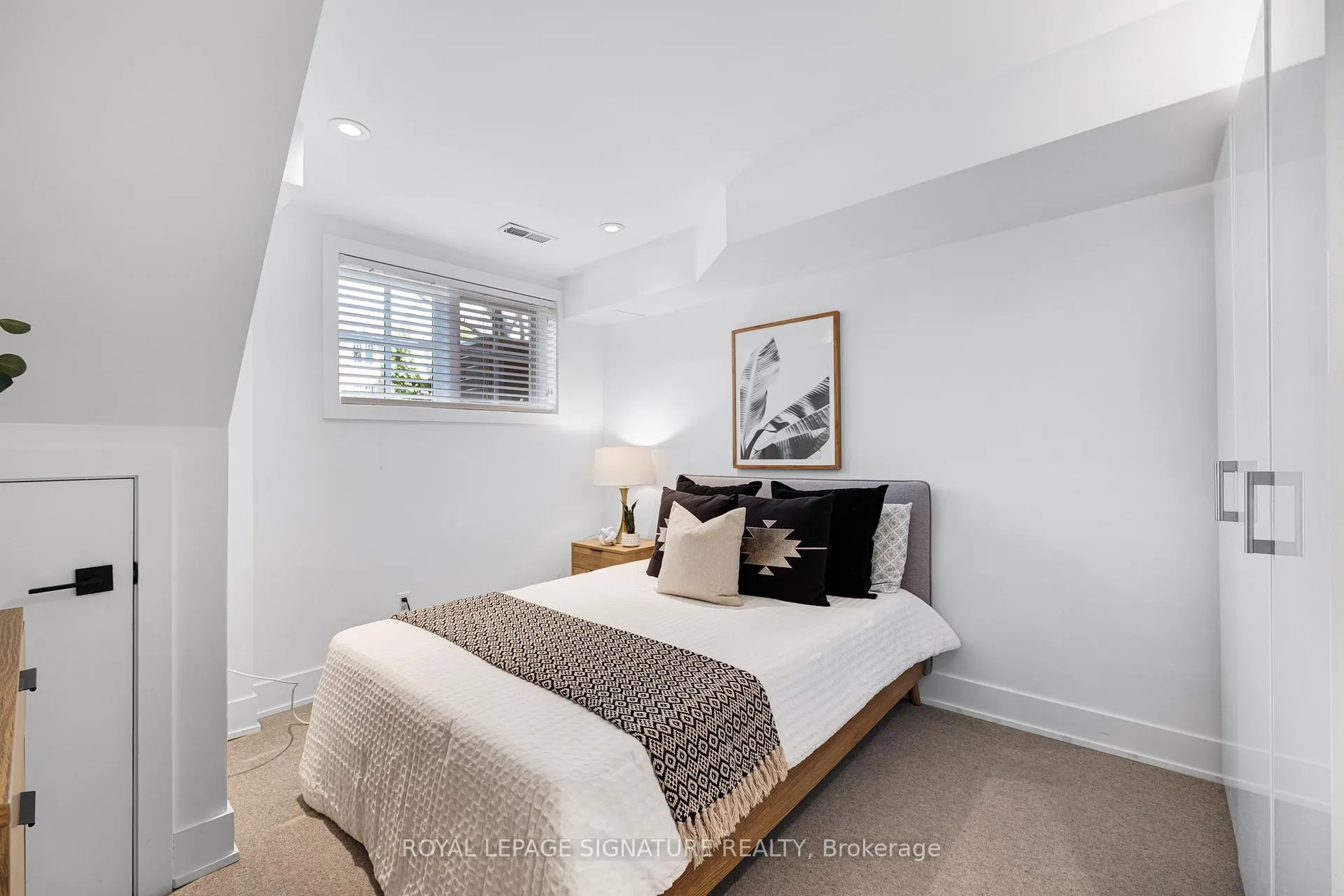 Photo 24 of 189 Bedford Park Avenue, Toronto, Lawrence Park North — HOMEH