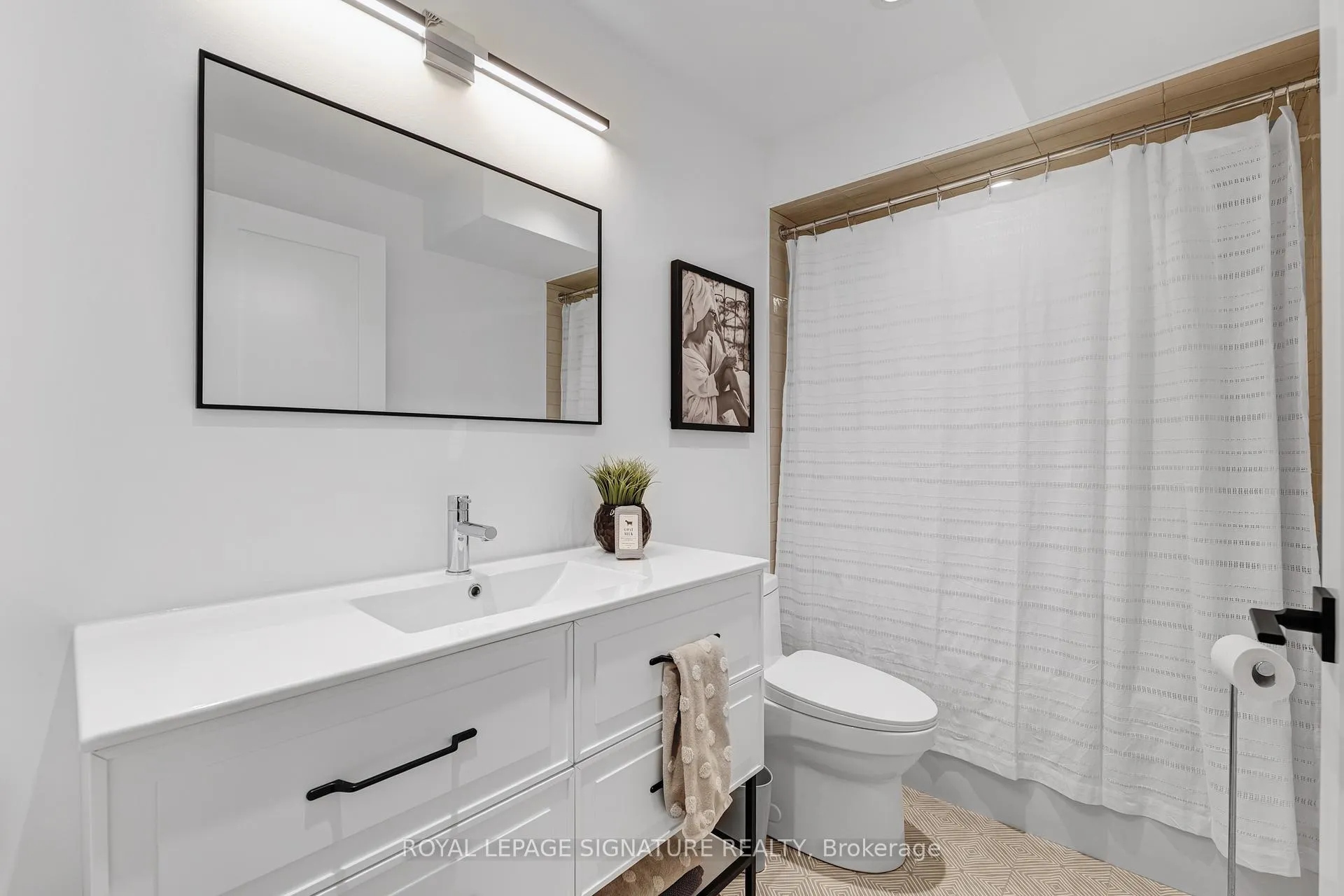 Photo 26 of 189 Bedford Park Avenue, Toronto, Lawrence Park North — HOMEH