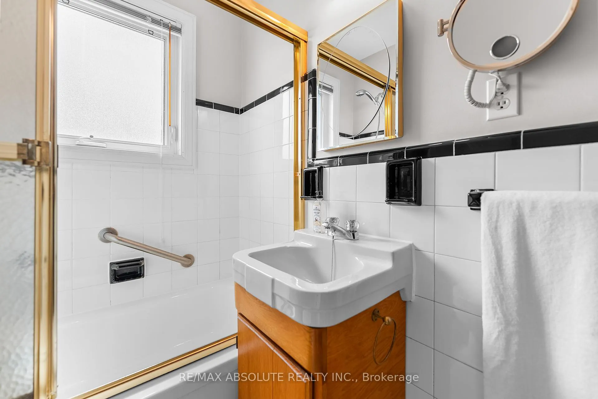 Photo 21 of 85 Laird Street, Arnprior — HOMEH