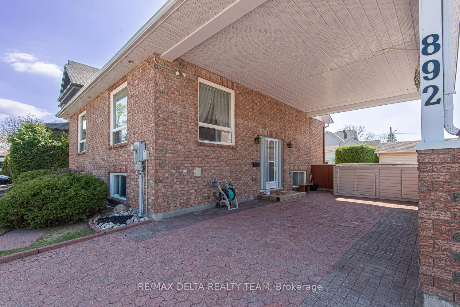 Photo 2 of 892 Beauchamp Avenue, Ottawa, Hiawatha Park/Convent Glen — HOMEH