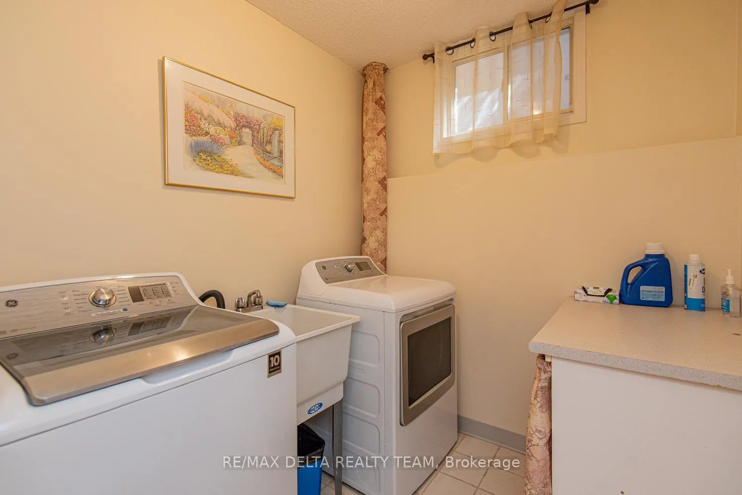 Photo 34 of 892 Beauchamp Avenue, Ottawa, Hiawatha Park/Convent Glen — HOMEH