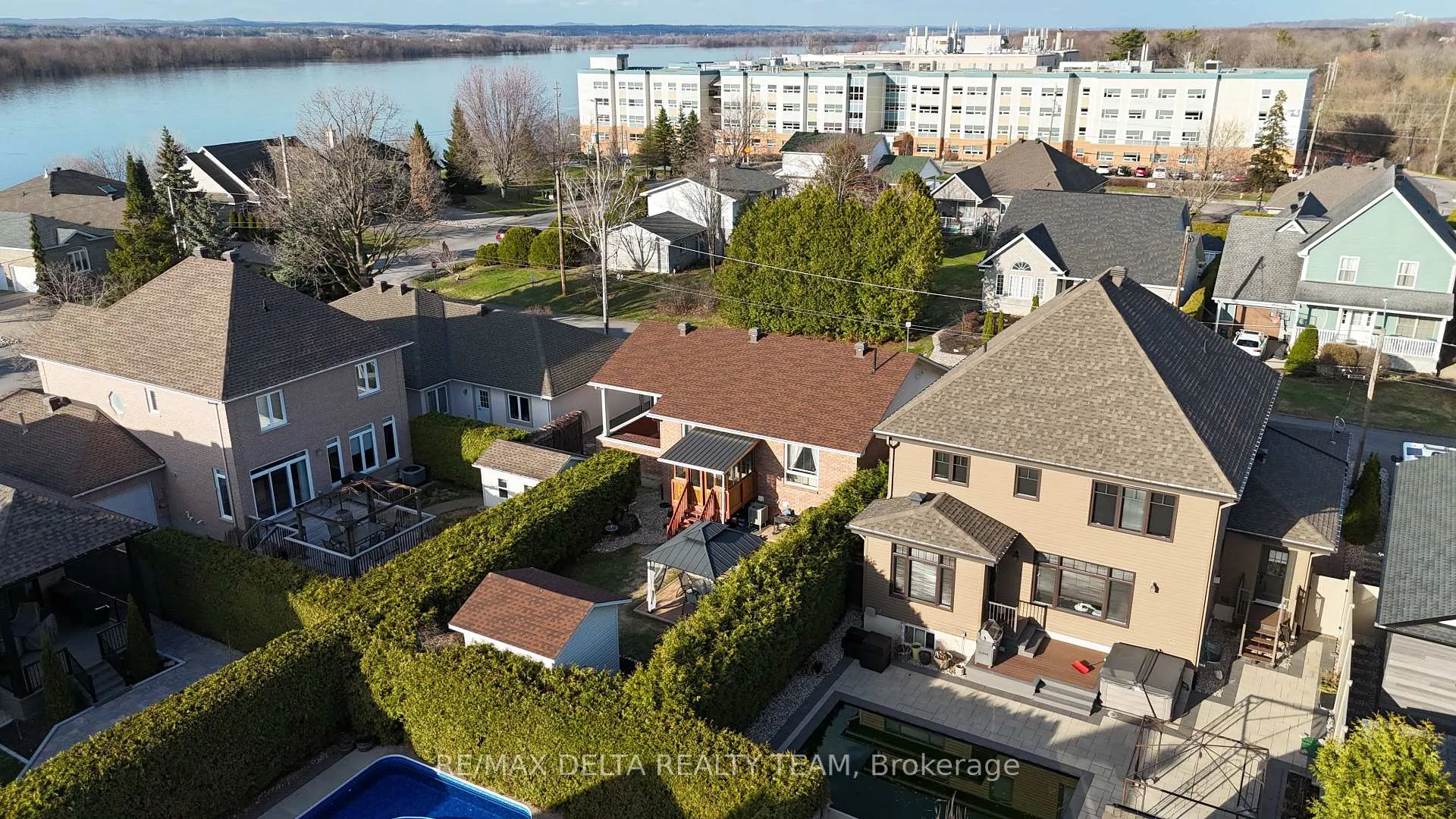 Photo 45 of 892 Beauchamp Avenue, Ottawa, Hiawatha Park/Convent Glen — HOMEH