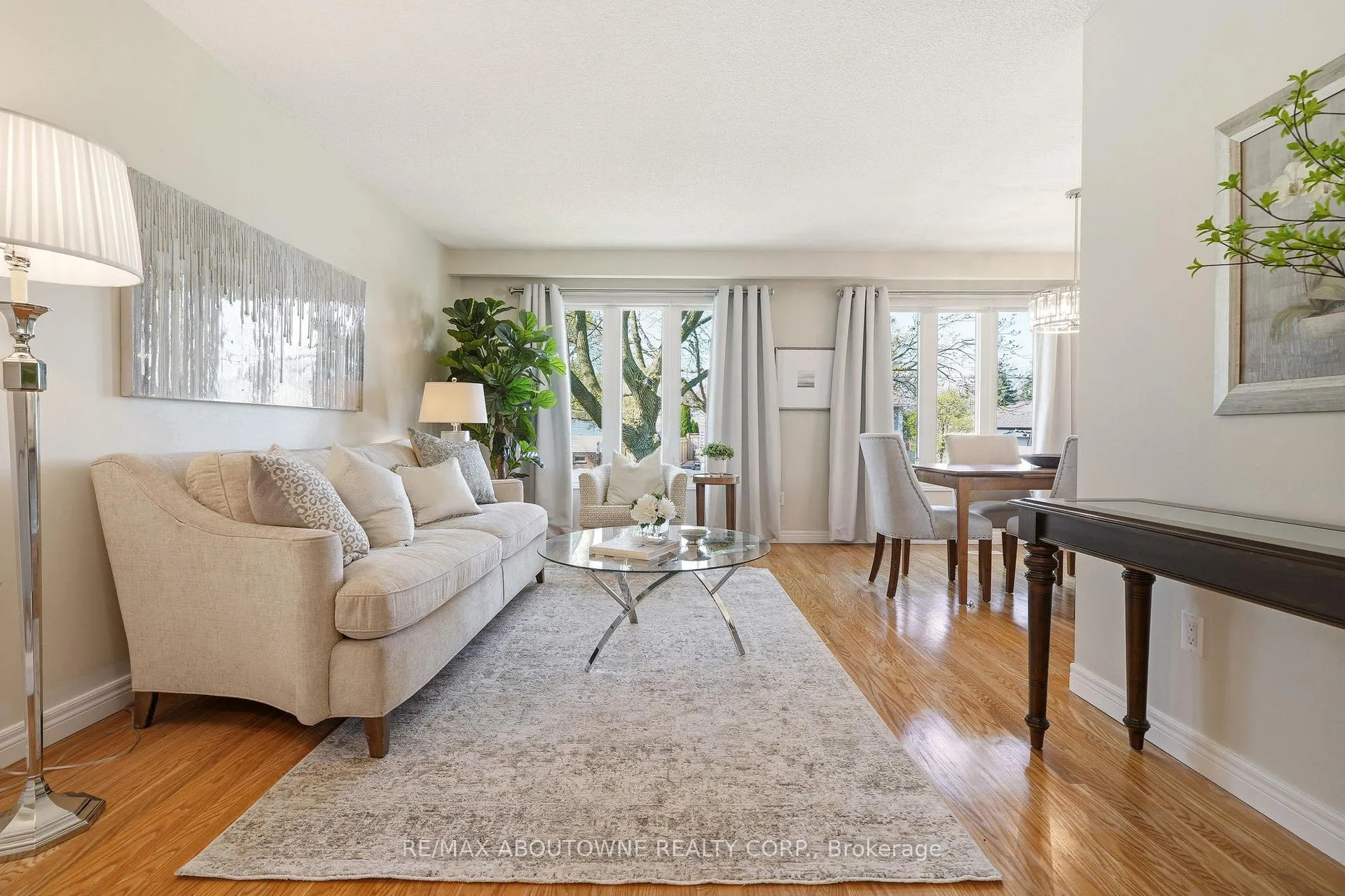 Photo 6 of 671 Woodview Road, Burlington, Roseland — HOMEH