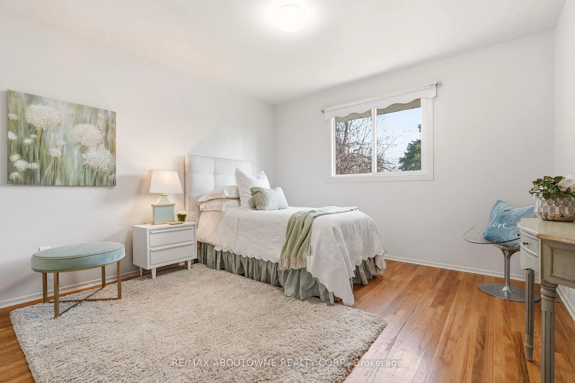 Photo 22 of 671 Woodview Road, Burlington, Roseland — HOMEH