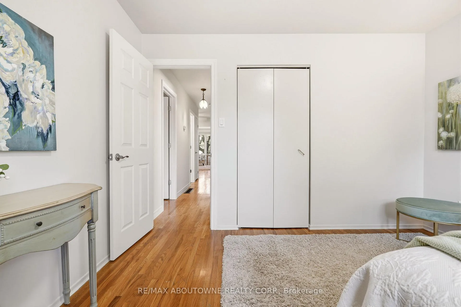 Photo 24 of 671 Woodview Road, Burlington, Roseland — HOMEH