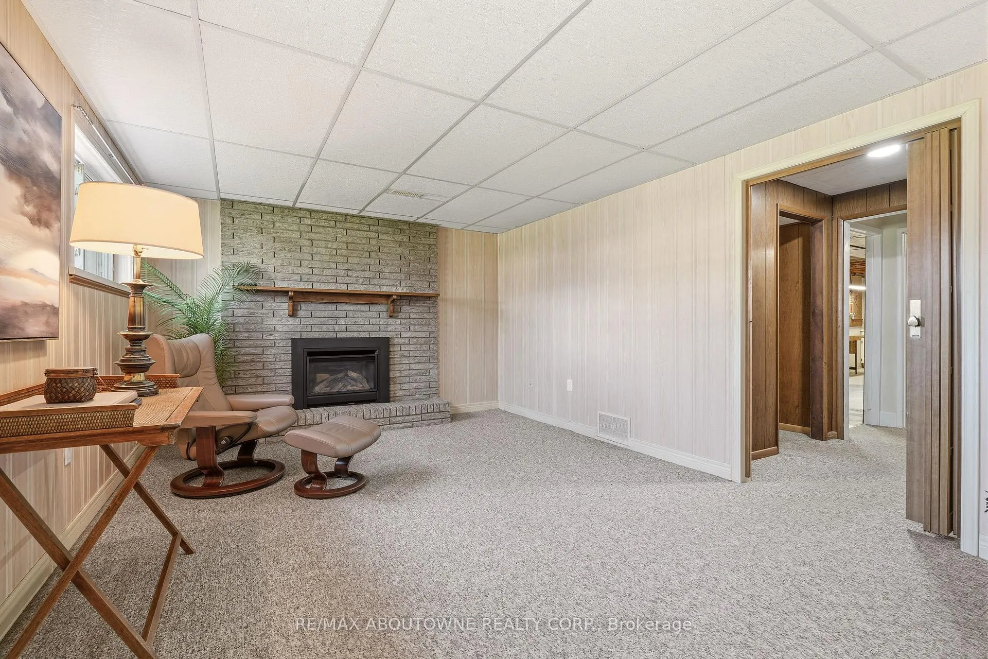 Photo 32 of 671 Woodview Road, Burlington, Roseland — HOMEH