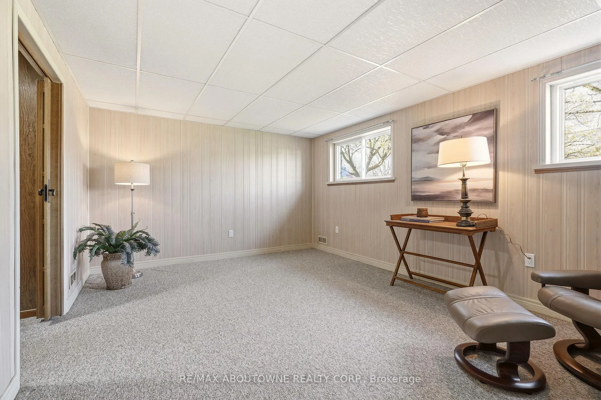 Photo 34 of 671 Woodview Road, Burlington, Roseland — HOMEH