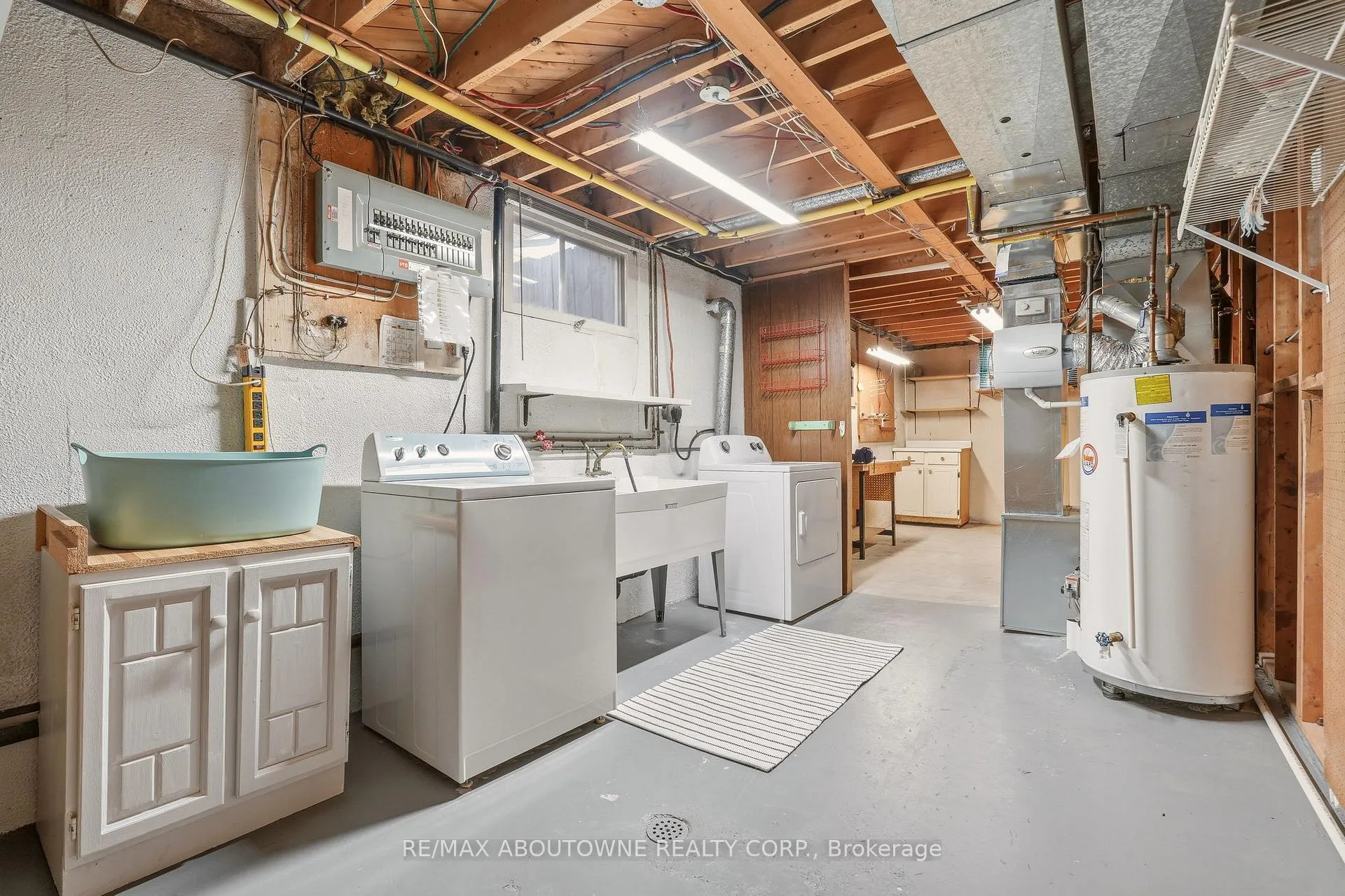 Photo 39 of 671 Woodview Road, Burlington, Roseland — HOMEH