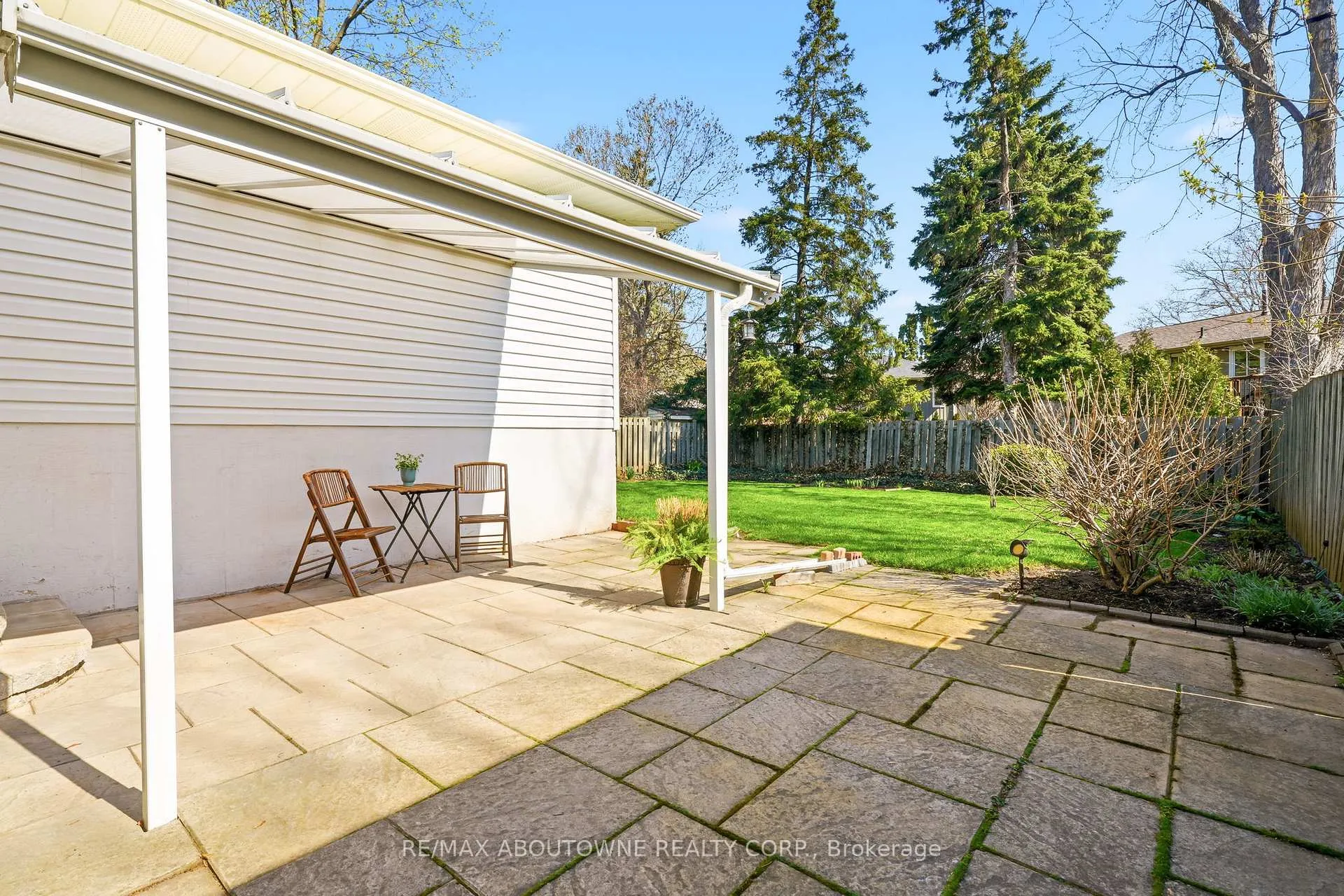 Photo 41 of 671 Woodview Road, Burlington, Roseland — HOMEH