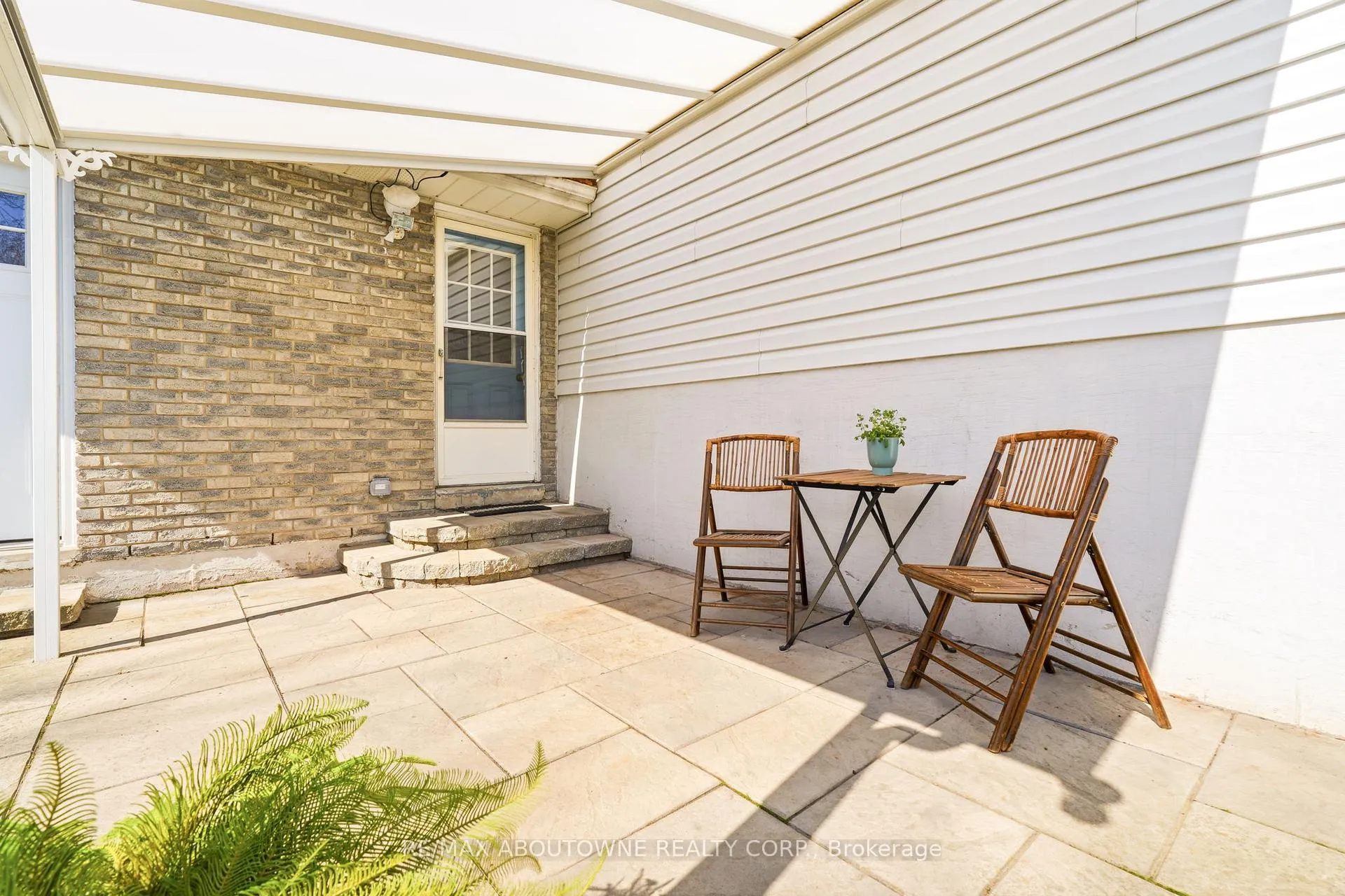Photo 42 of 671 Woodview Road, Burlington, Roseland — HOMEH