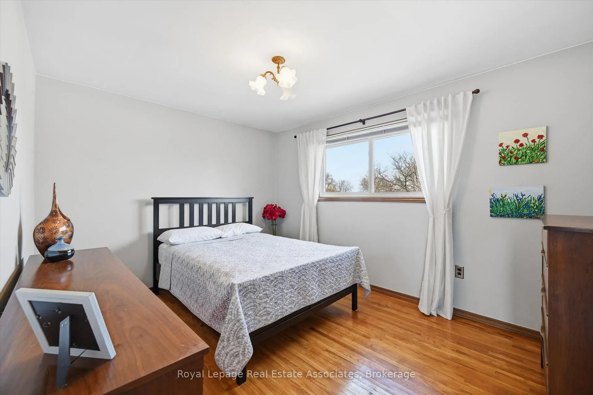 Photo 27 of 115 Laurier Avenue, Hamilton, Buchanan — HOMEH