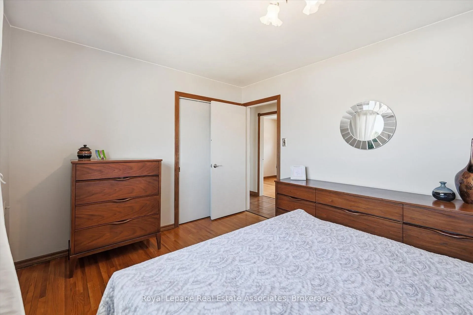 Photo 28 of 115 Laurier Avenue, Hamilton, Buchanan — HOMEH