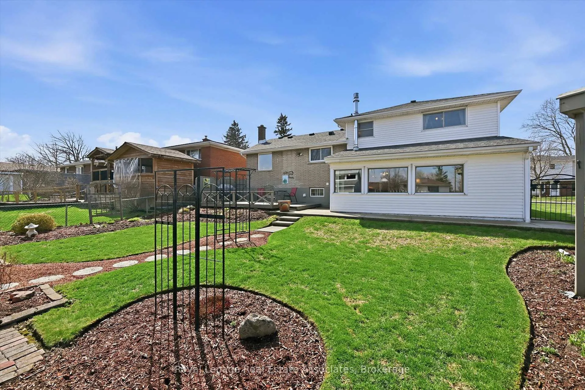 Photo 45 of 115 Laurier Avenue, Hamilton, Buchanan — HOMEH