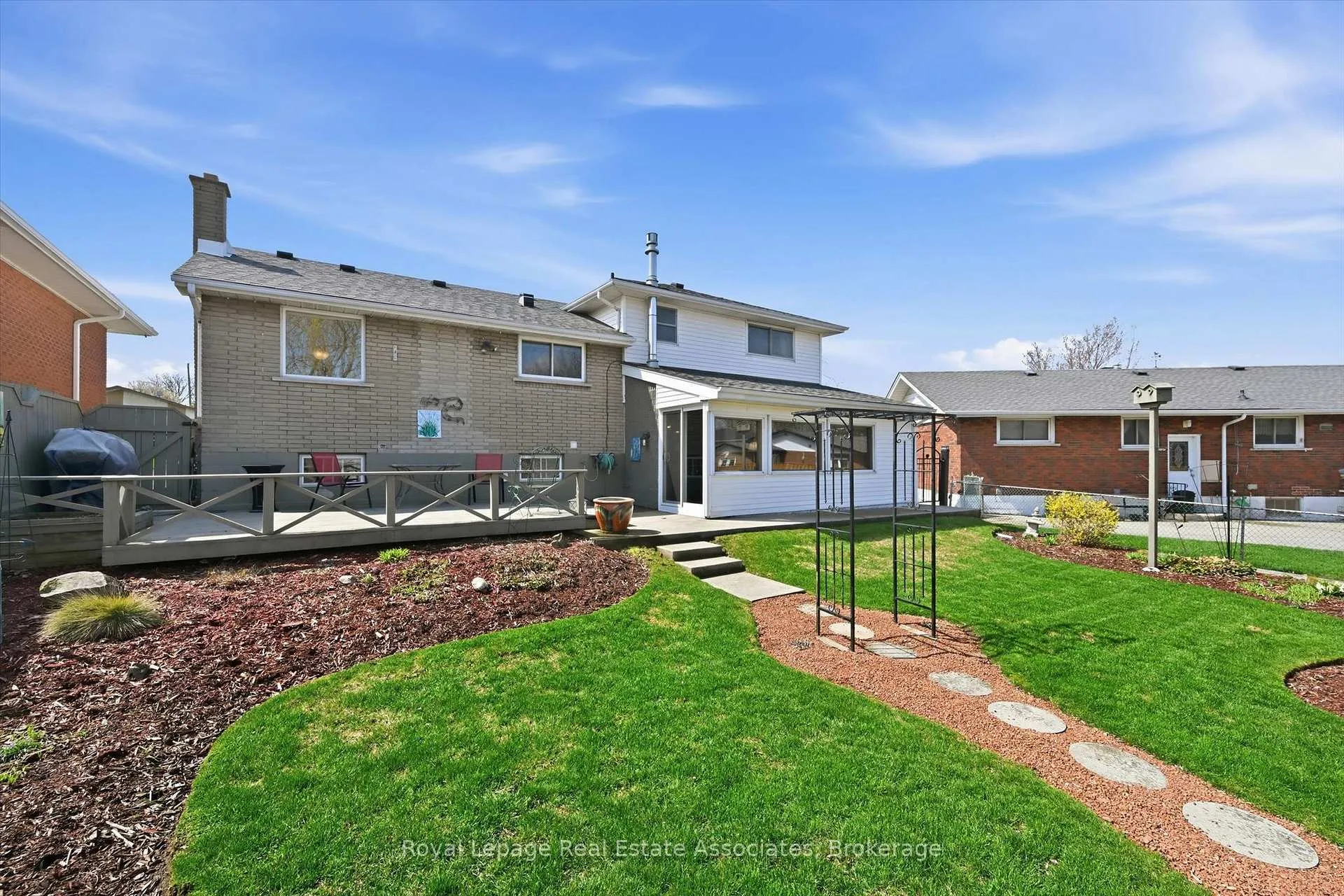 Photo 46 of 115 Laurier Avenue, Hamilton, Buchanan — HOMEH