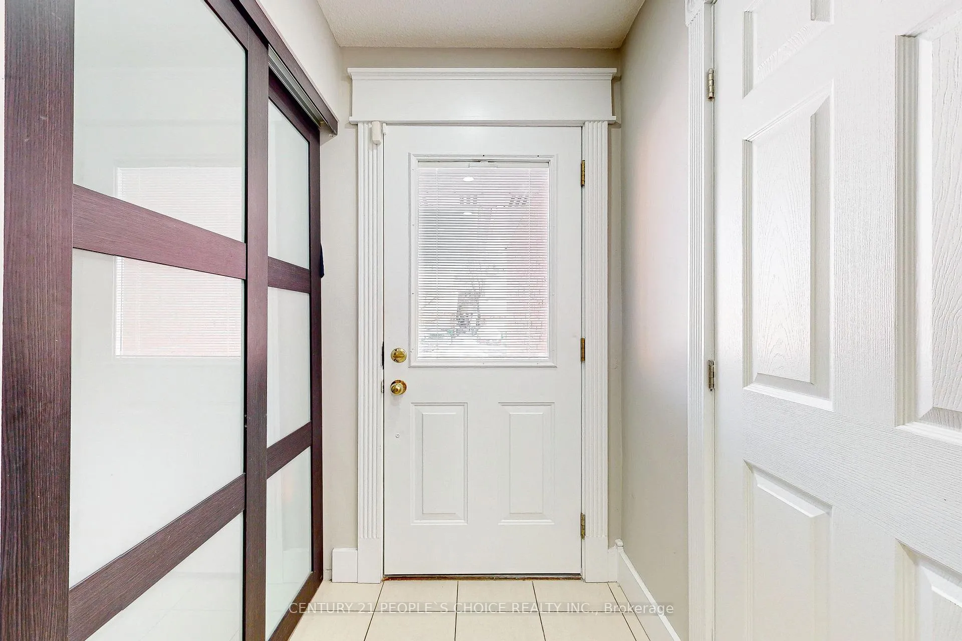 Photo 4 of 54 Royal Palm Drive, Brampton, Heart Lake East — HOMEH