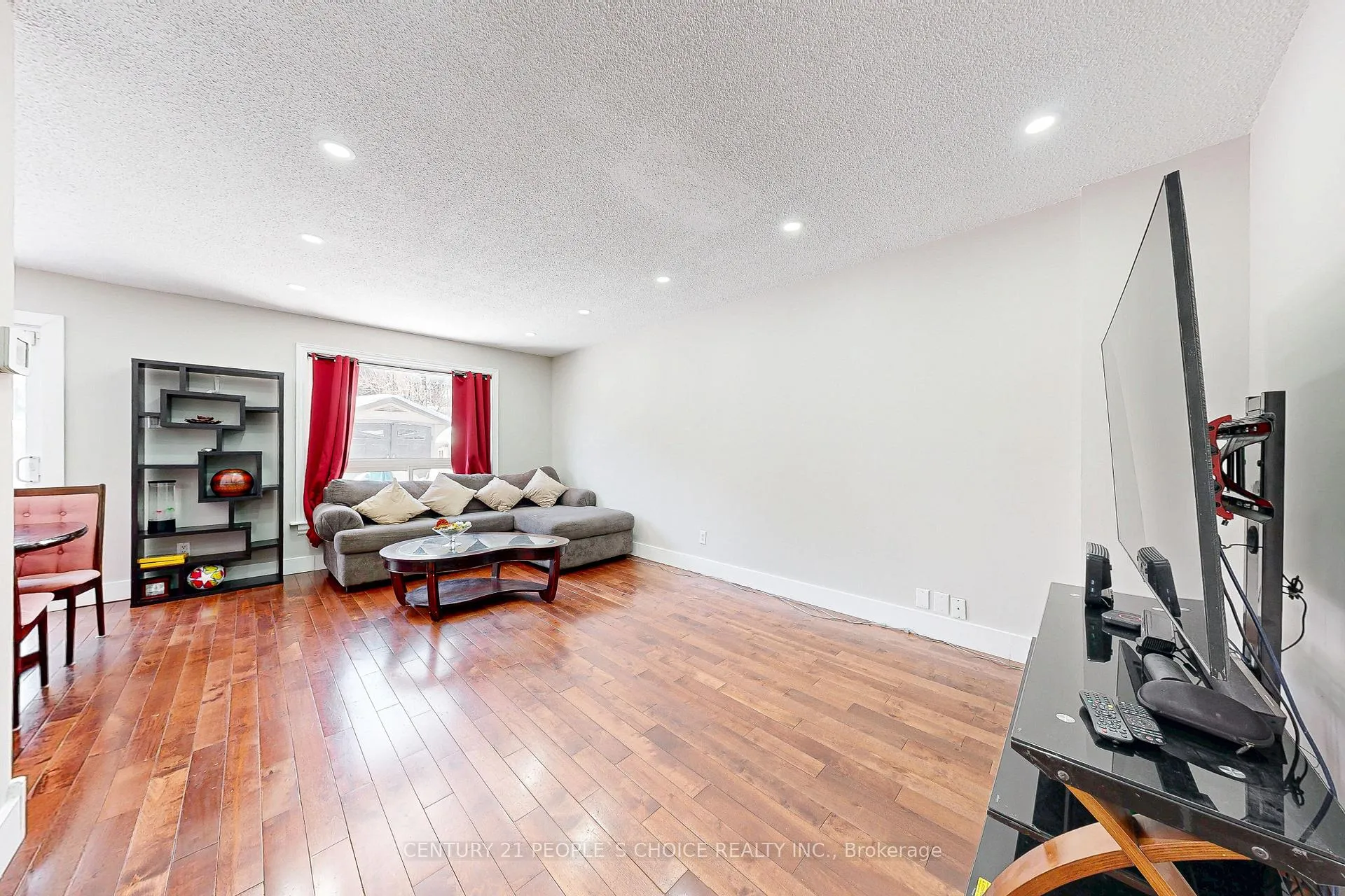 Photo 7 of 54 Royal Palm Drive, Brampton, Heart Lake East — HOMEH