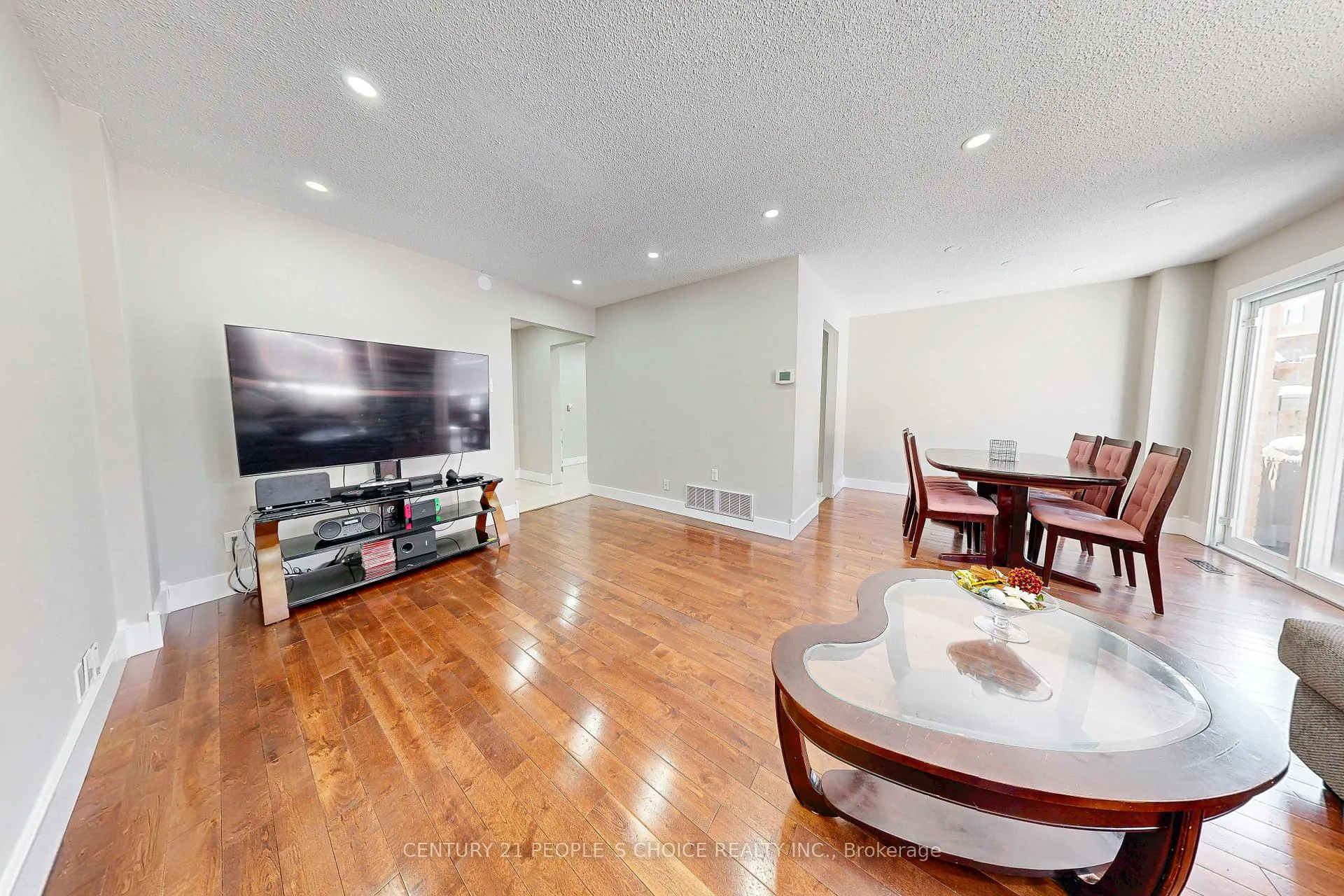 Photo 10 of 54 Royal Palm Drive, Brampton, Heart Lake East — HOMEH