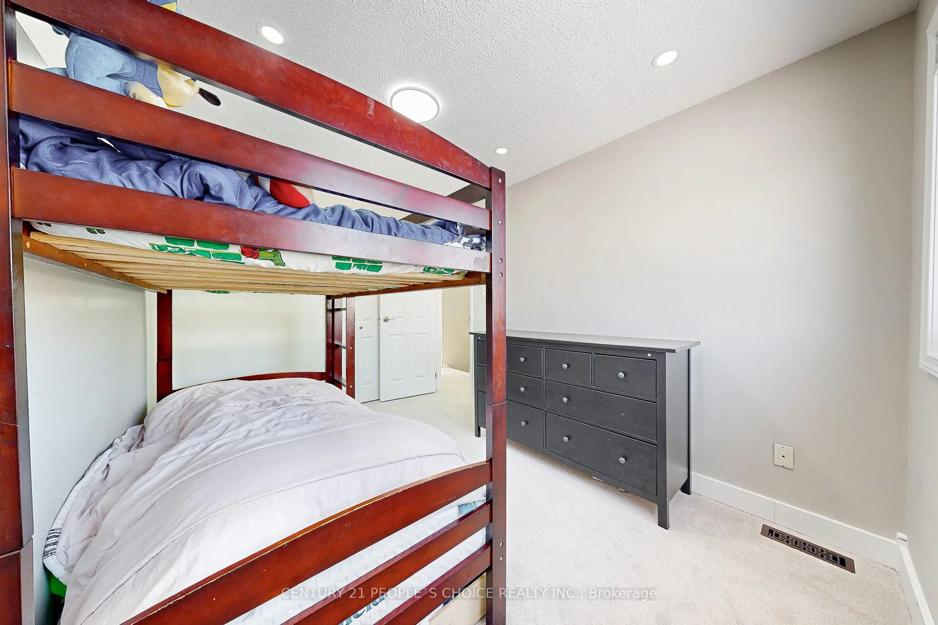 Photo 24 of 54 Royal Palm Drive, Brampton, Heart Lake East — HOMEH