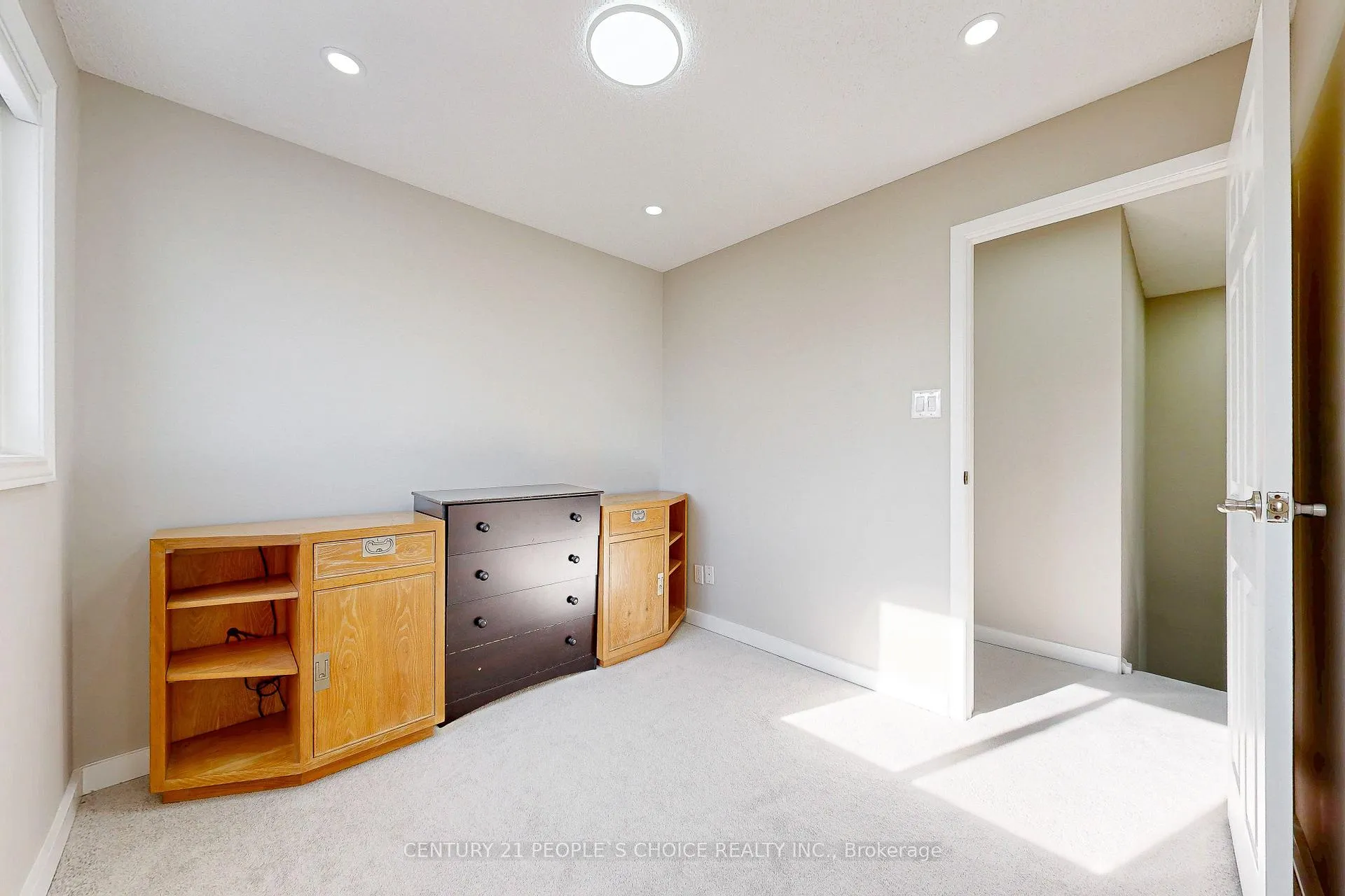Photo 26 of 54 Royal Palm Drive, Brampton, Heart Lake East — HOMEH