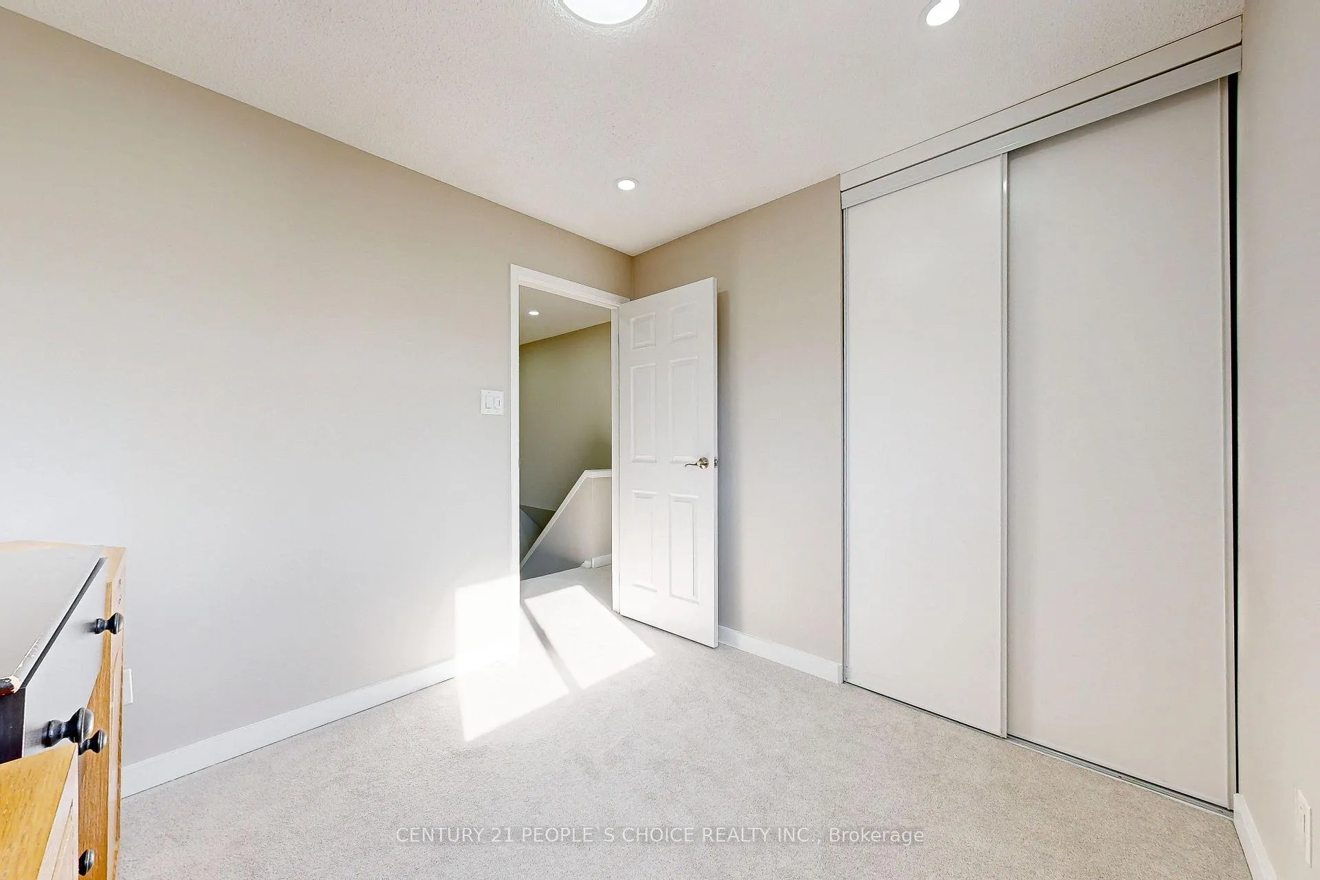 Photo 27 of 54 Royal Palm Drive, Brampton, Heart Lake East — HOMEH