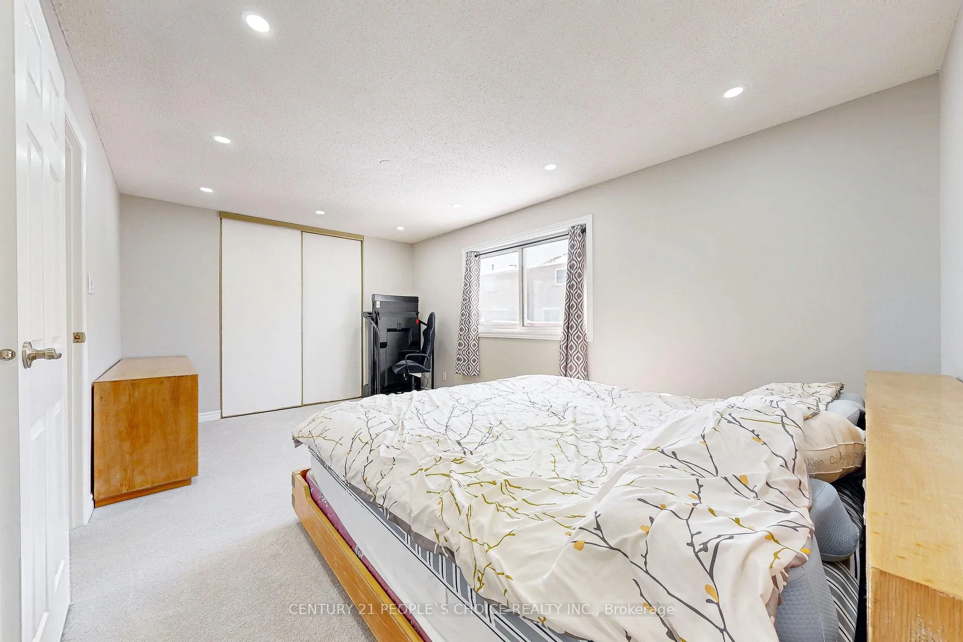 Photo 31 of 54 Royal Palm Drive, Brampton, Heart Lake East — HOMEH