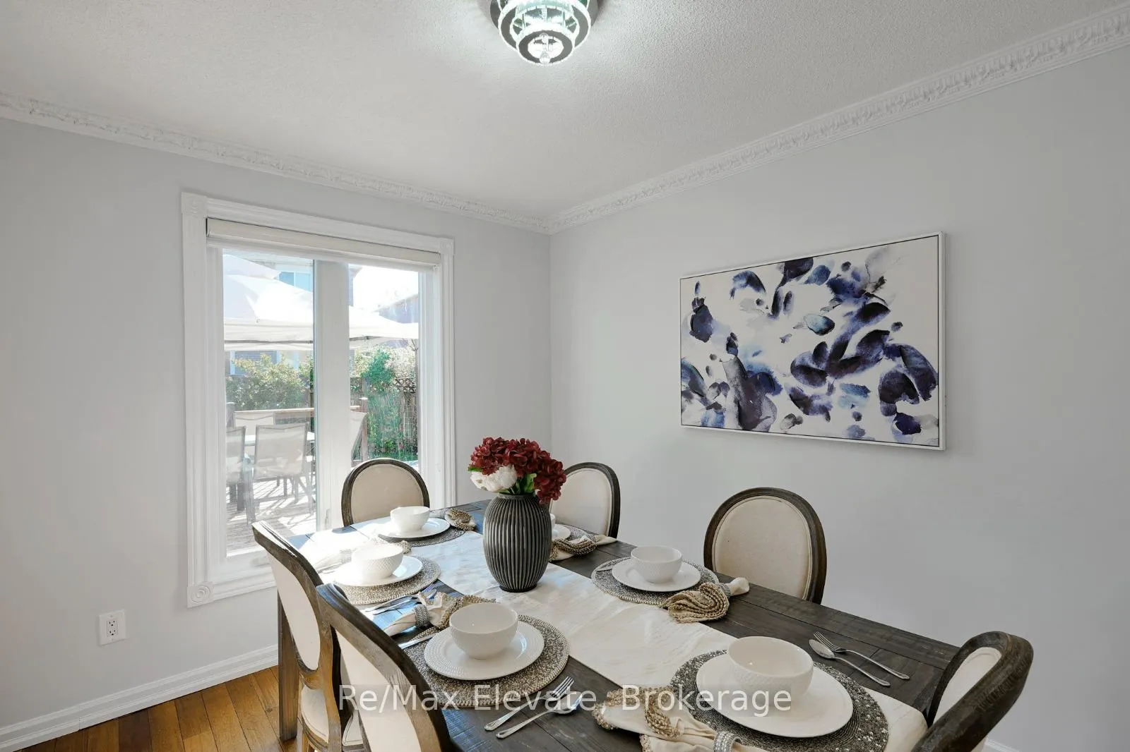 Photo 10 of 57 Chloe Crescent, Markham, Middlefield — HOMEH