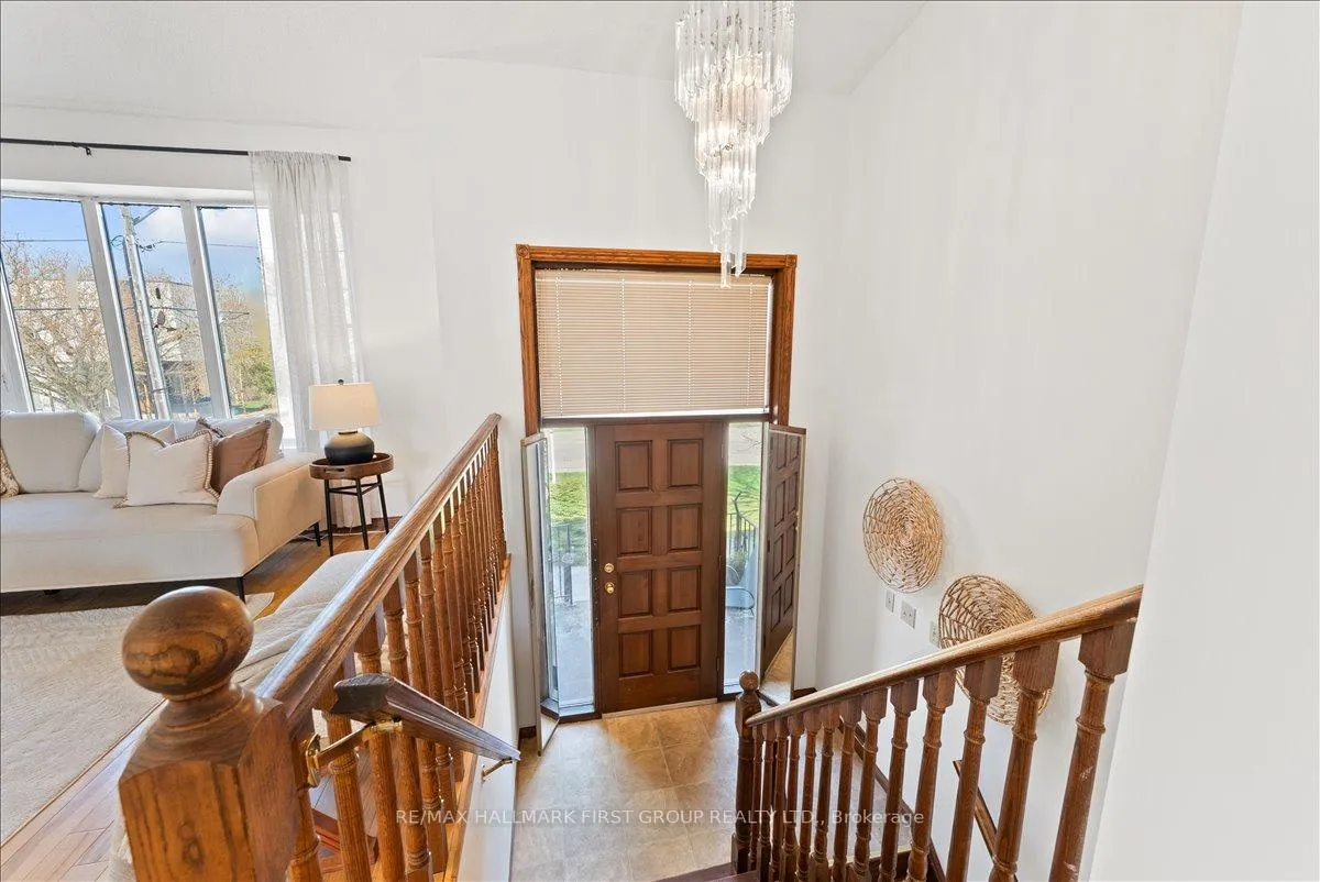 Photo 4 of 612 Westshore Boulevard, Pickering, West Shore — HOMEH