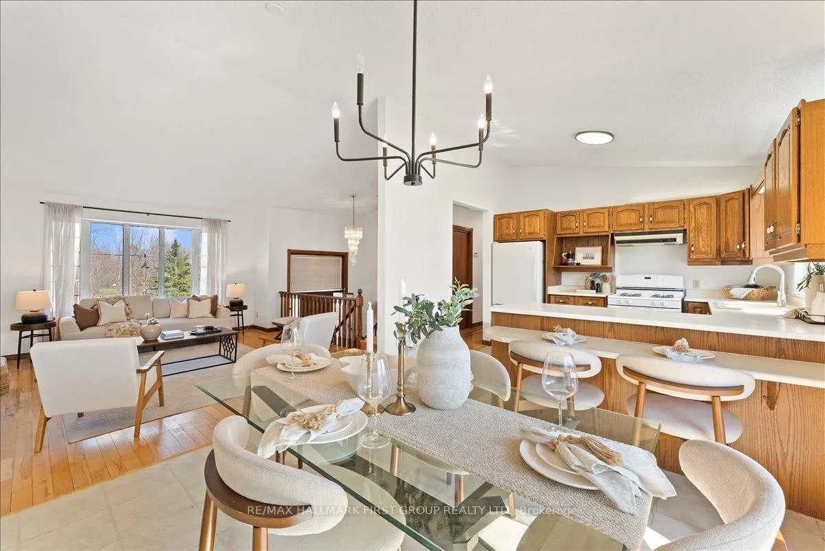 Photo 12 of 612 Westshore Boulevard, Pickering, West Shore — HOMEH