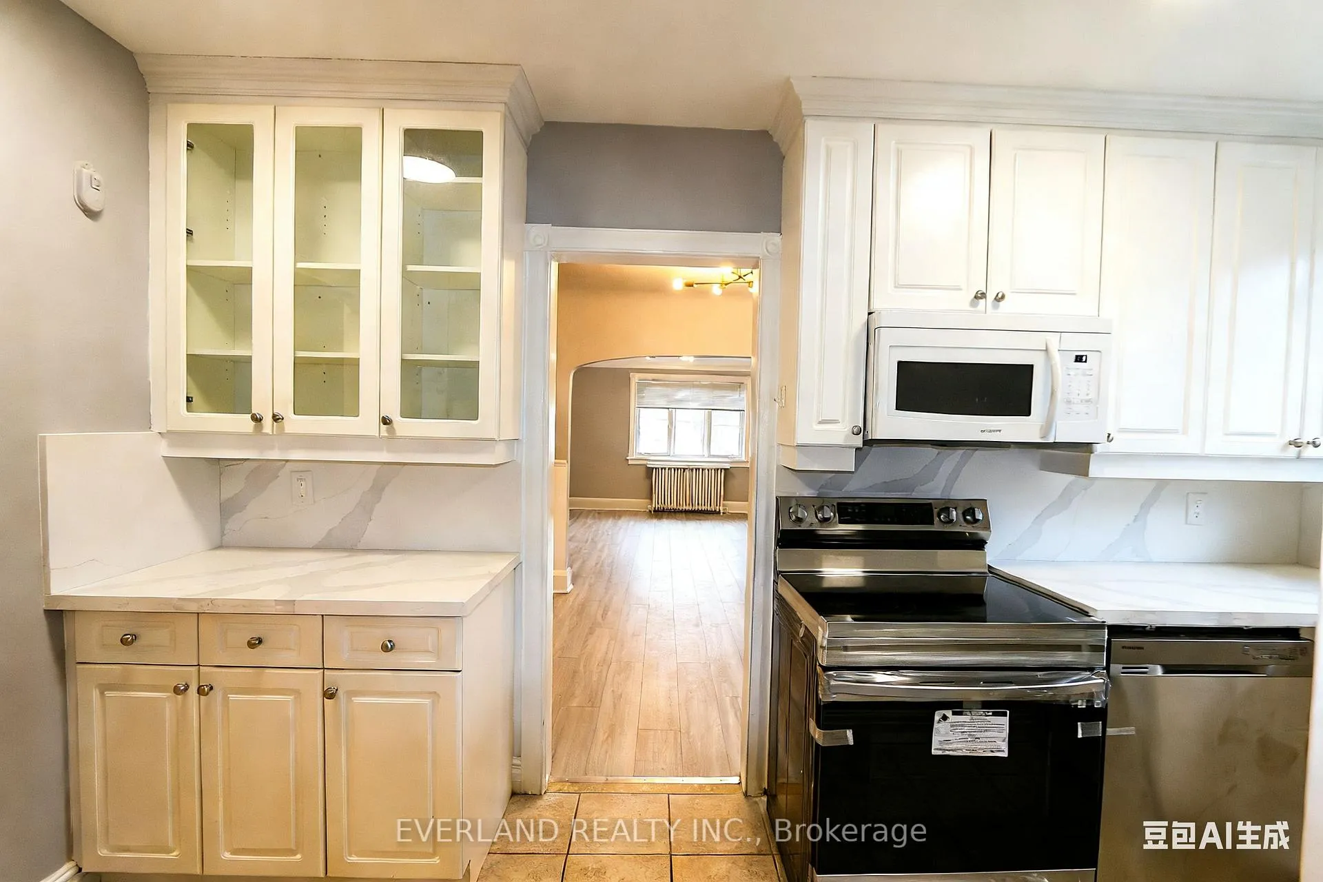 Photo 6 of Unit 202, 1753 Bayview Avenue, Toronto, Leaside — HOMEH