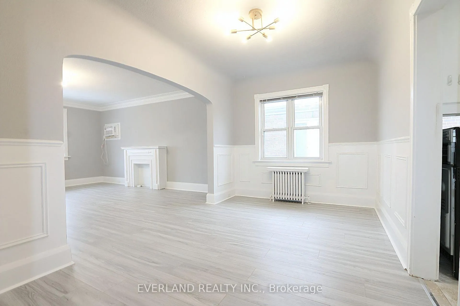 Photo 7 of Unit 202, 1753 Bayview Avenue, Toronto, Leaside — HOMEH